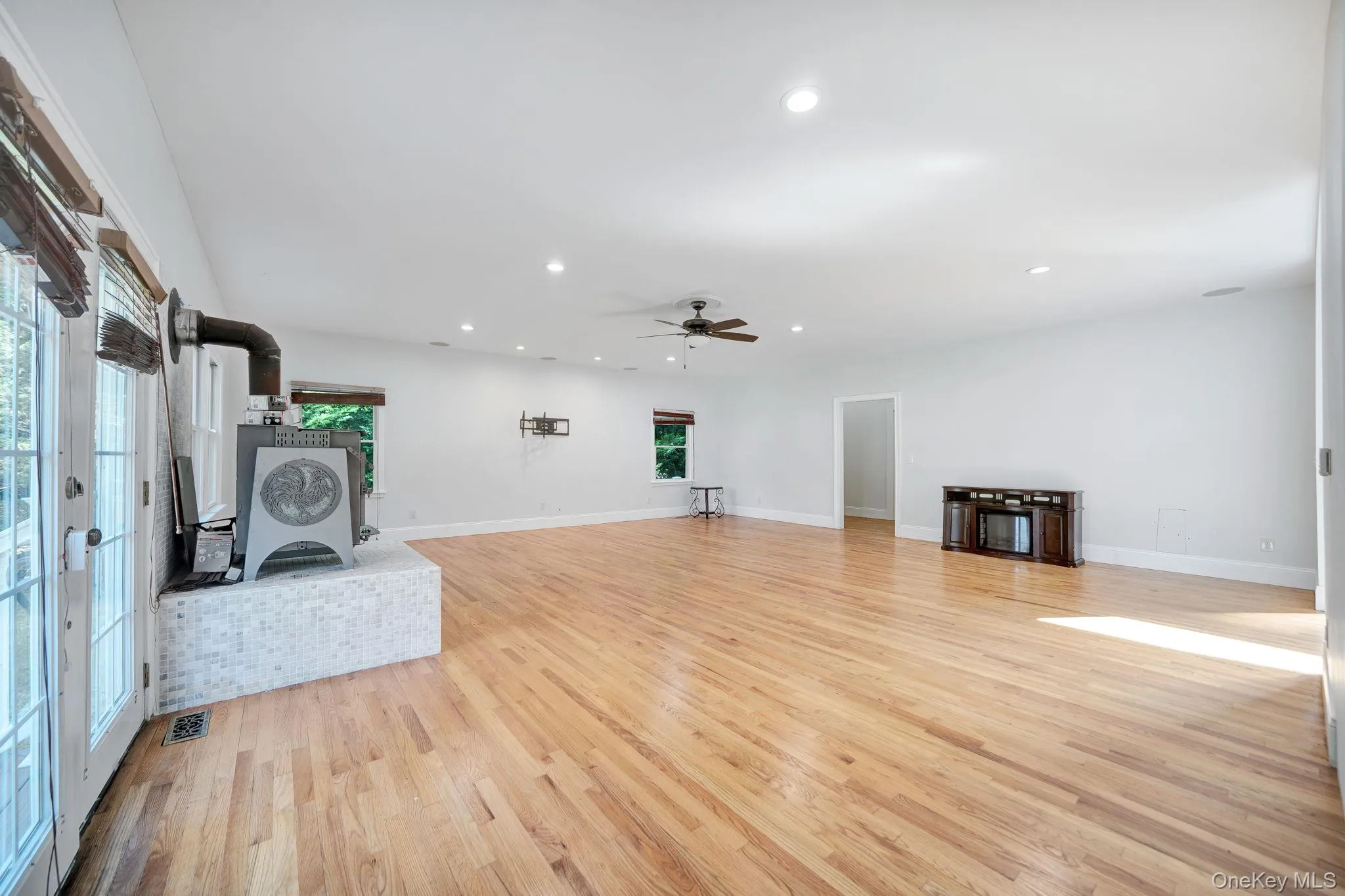 75 Whiskey Road, Brookhaven, NY, 4 Bedrooms Bedrooms, 8 Rooms Rooms,4 BathroomsBathrooms,Residential,For Rent,Whiskey,0,1053239 75 Whiskey Road, Brookhaven, NY, 4 Bedrooms Bedrooms, 8 Rooms Rooms,4 BathroomsBathrooms,Residential,For Rent,Whiskey,0,1053239