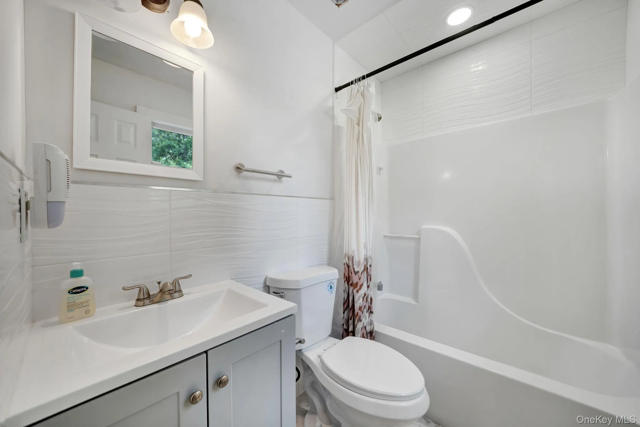 75 Whiskey Road, Brookhaven, NY, 4 Bedrooms Bedrooms, 8 Rooms Rooms,4 BathroomsBathrooms,Residential,For Rent,Whiskey,0,1053239 75 Whiskey Road, Brookhaven, NY, 4 Bedrooms Bedrooms, 8 Rooms Rooms,4 BathroomsBathrooms,Residential,For Rent,Whiskey,0,1053239