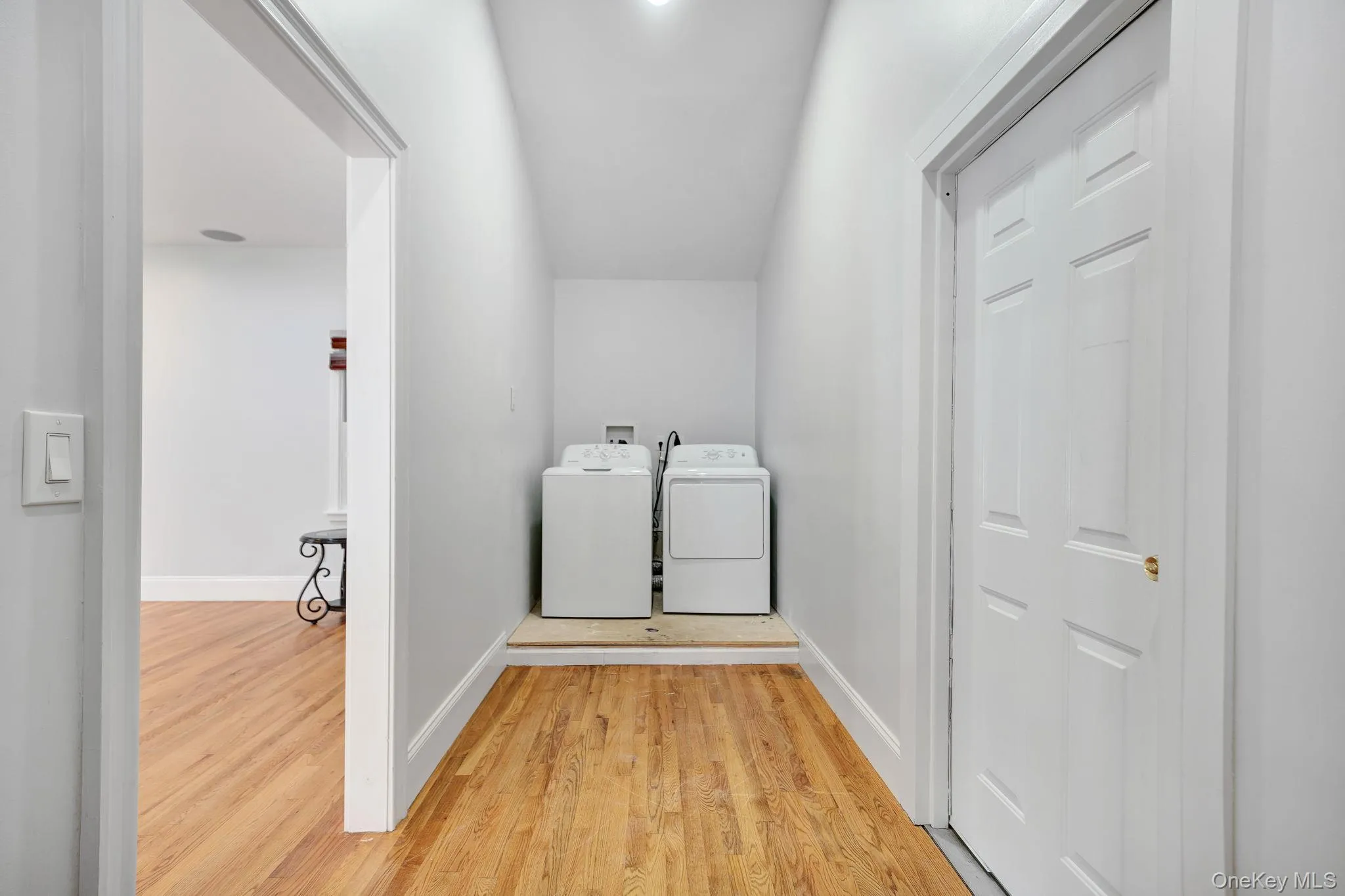 75 Whiskey Road, Brookhaven, NY, 4 Bedrooms Bedrooms, 8 Rooms Rooms,4 BathroomsBathrooms,Residential,For Rent,Whiskey,0,1053239 75 Whiskey Road, Brookhaven, NY, 4 Bedrooms Bedrooms, 8 Rooms Rooms,4 BathroomsBathrooms,Residential,For Rent,Whiskey,0,1053239