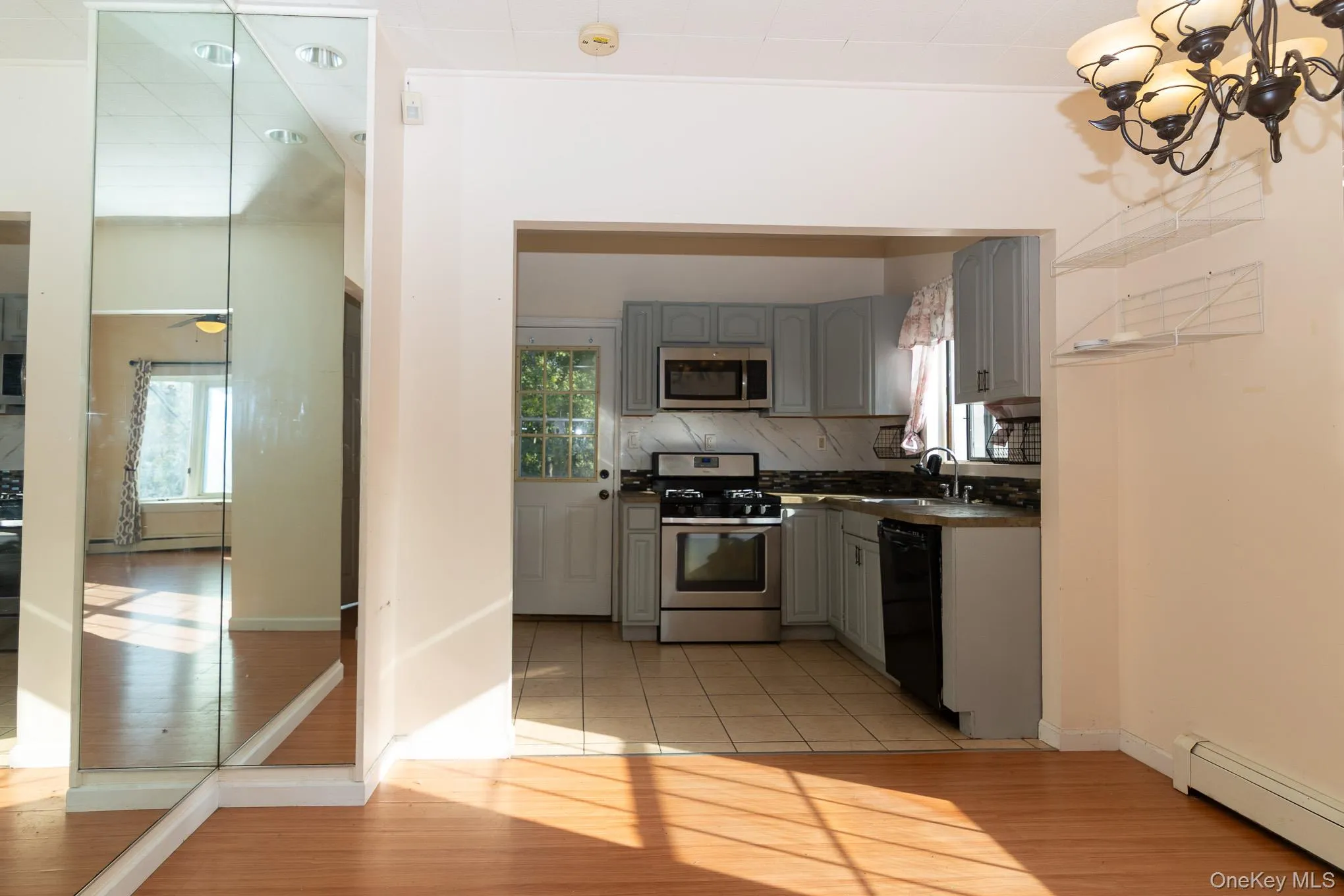 102 Sproat Street, Middletown, NY, 2 Bedrooms Bedrooms, 5 Rooms Rooms,1 BathroomBathrooms,Residential,For Rent,Sproat,0,1053243 102 Sproat Street, Middletown, NY, 2 Bedrooms Bedrooms, 5 Rooms Rooms,1 BathroomBathrooms,Residential,For Rent,Sproat,0,1053243