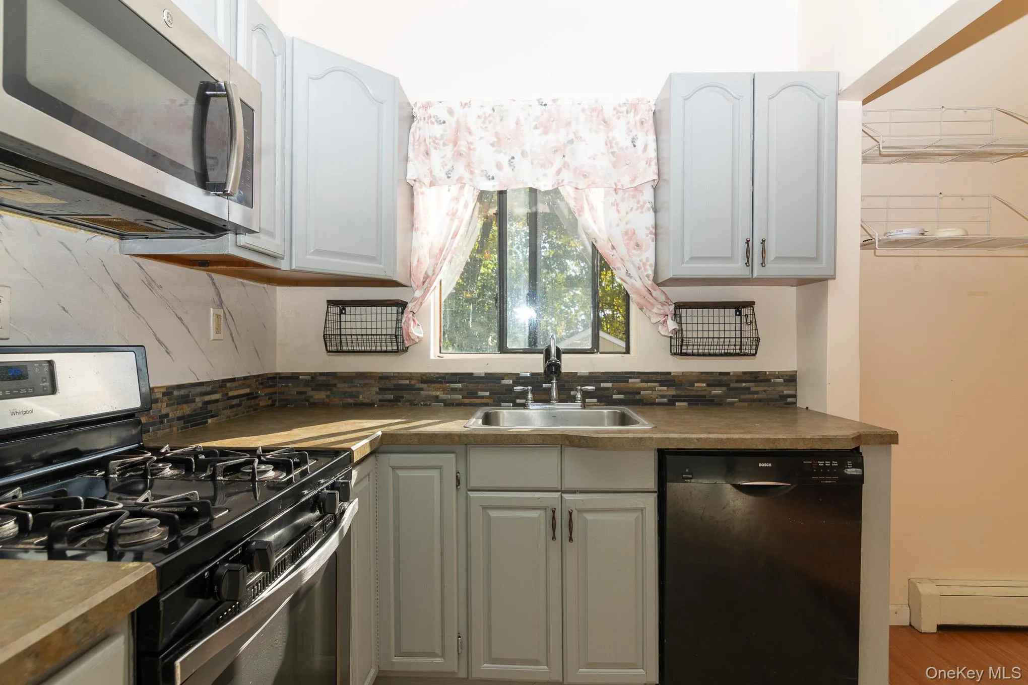 102 Sproat Street, Middletown, NY, 2 Bedrooms Bedrooms, 5 Rooms Rooms,1 BathroomBathrooms,Residential,For Rent,Sproat,0,1053243 102 Sproat Street, Middletown, NY, 2 Bedrooms Bedrooms, 5 Rooms Rooms,1 BathroomBathrooms,Residential,For Rent,Sproat,0,1053243