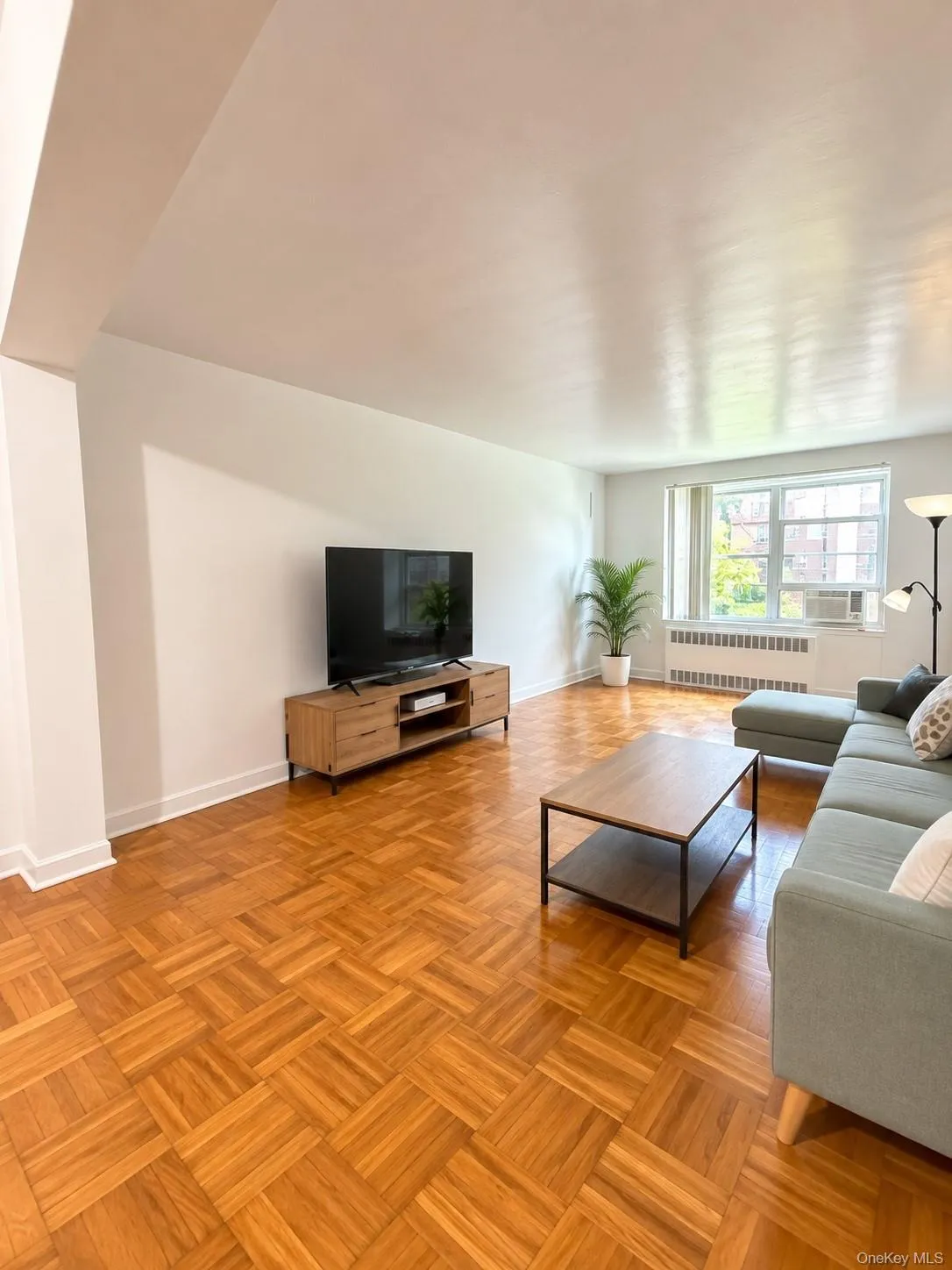 147-31 38th Ave, New York, NY, 1 Bedroom Bedrooms, 4 Rooms Rooms,1 BathroomBathrooms,Residential,For Rent,38th Ave,0,1053245 147-31 38th Ave, New York, NY, 1 Bedroom Bedrooms, 4 Rooms Rooms,1 BathroomBathrooms,Residential,For Rent,38th Ave,0,1053245