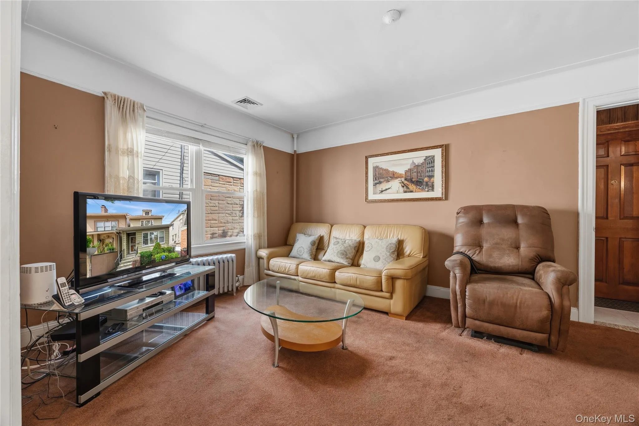 1659 Lurting Avenue, New York, NY, 3 Bedrooms Bedrooms, 8 Rooms Rooms,2 BathroomsBathrooms,Residential,For Rent,Lurting,0,1053247 1659 Lurting Avenue, New York, NY, 3 Bedrooms Bedrooms, 8 Rooms Rooms,2 BathroomsBathrooms,Residential,For Rent,Lurting,0,1053247