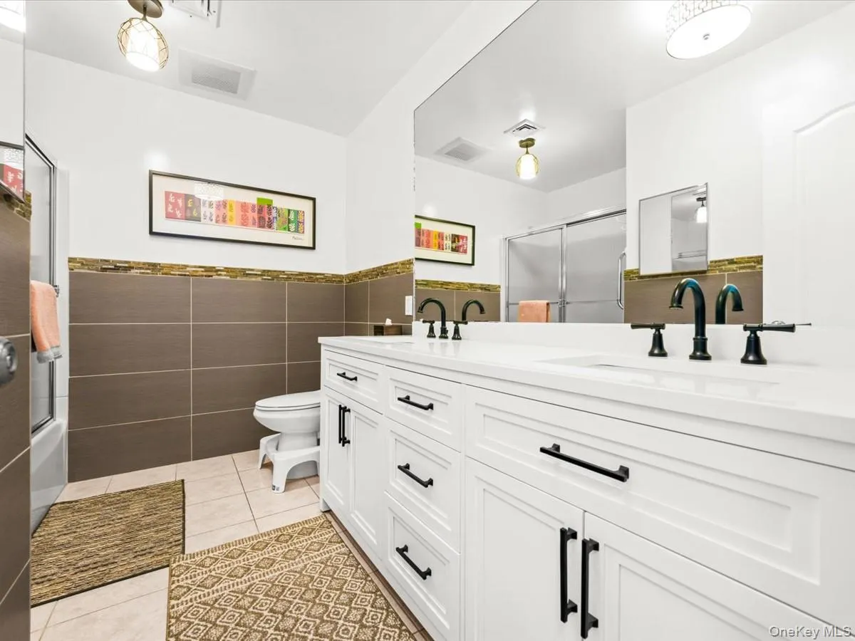 208 Hendrick Avenue, Glen Cove, NY, 3 Bedrooms Bedrooms, 7 Rooms Rooms,2 BathroomsBathrooms,Residential,For Rent,Hendrick,0,1053255 208 Hendrick Avenue, Glen Cove, NY, 3 Bedrooms Bedrooms, 7 Rooms Rooms,2 BathroomsBathrooms,Residential,For Rent,Hendrick,0,1053255