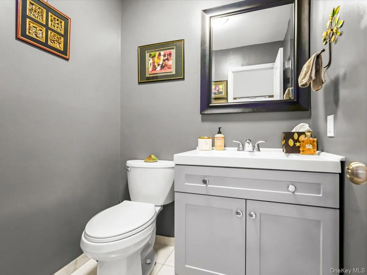 Powder Room 2nd Floor Powder Room 2nd Floor