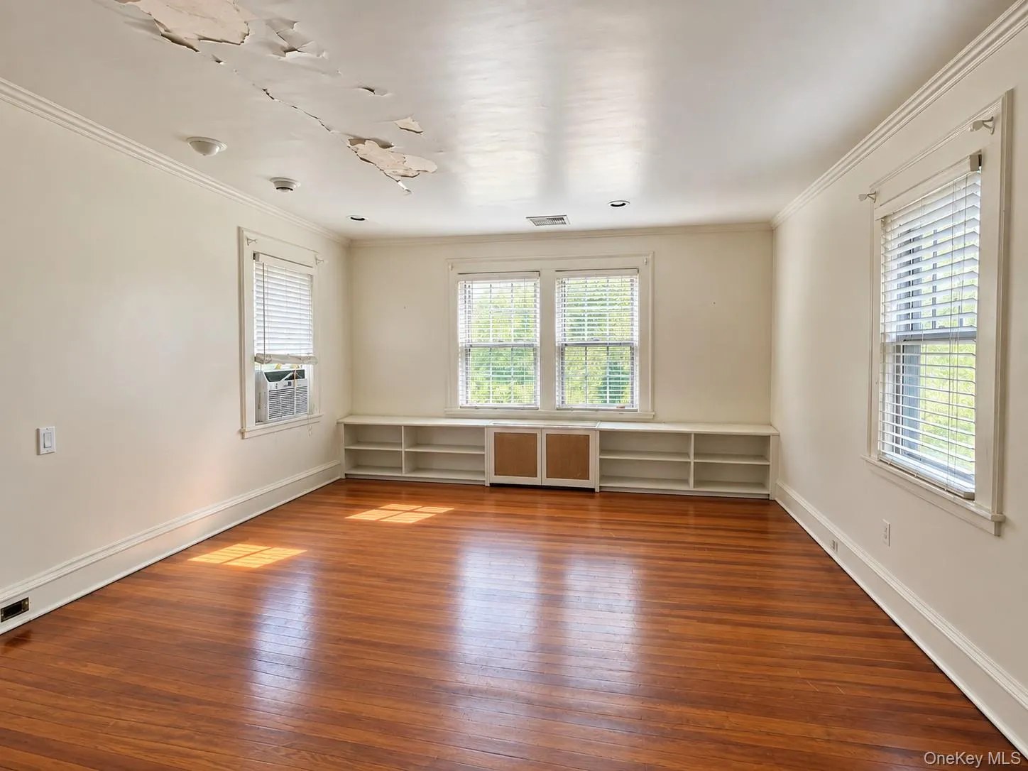 71 Arleigh Road, North Hempstead, NY, 5 Bedrooms Bedrooms, 10 Rooms Rooms,3 BathroomsBathrooms,Residential,For Rent,Arleigh,0,1053256 71 Arleigh Road, North Hempstead, NY, 5 Bedrooms Bedrooms, 10 Rooms Rooms,3 BathroomsBathrooms,Residential,For Rent,Arleigh,0,1053256