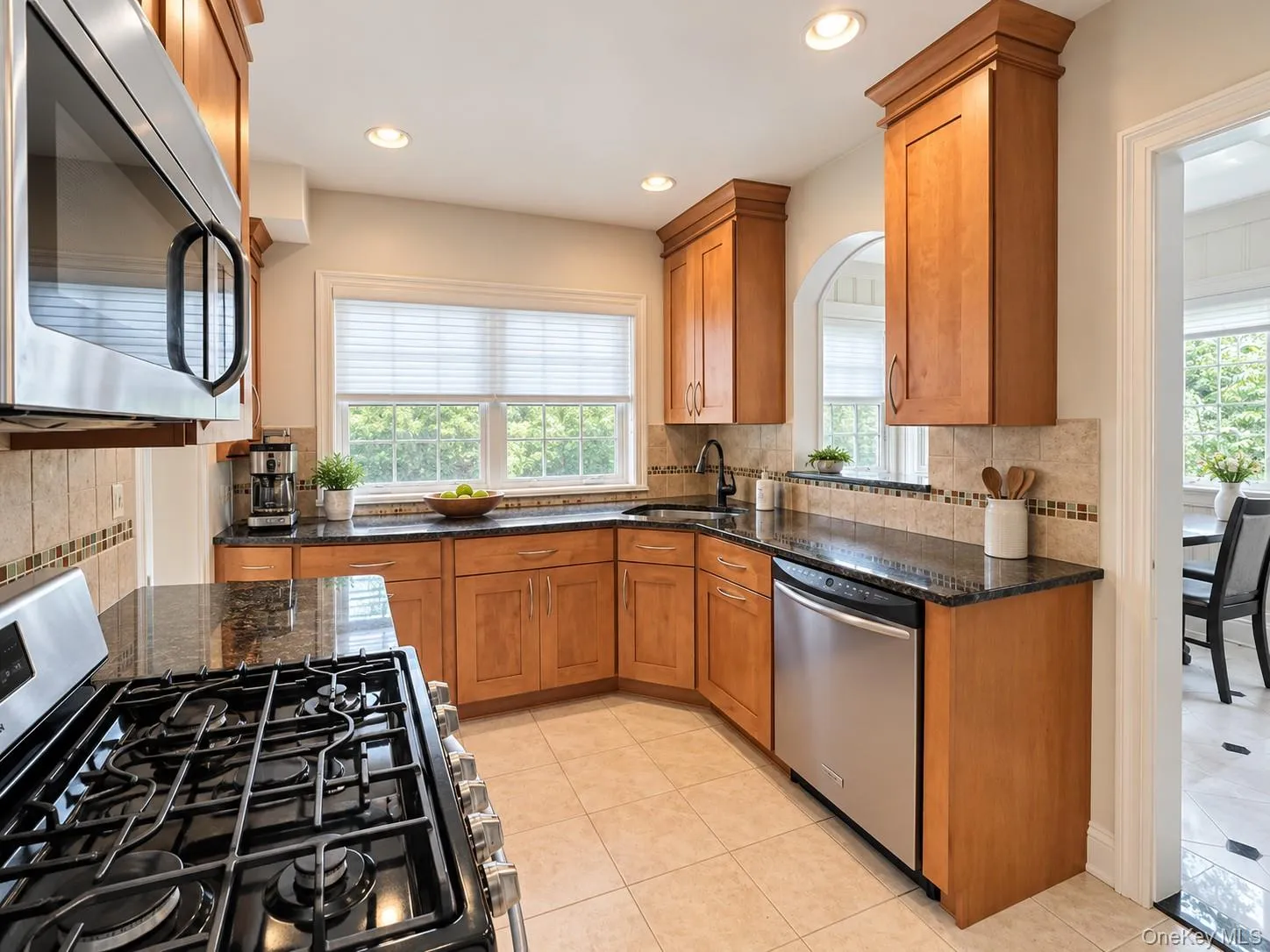 71 Arleigh Road, North Hempstead, NY, 5 Bedrooms Bedrooms, 10 Rooms Rooms,3 BathroomsBathrooms,Residential,For Rent,Arleigh,0,1053256 71 Arleigh Road, North Hempstead, NY, 5 Bedrooms Bedrooms, 10 Rooms Rooms,3 BathroomsBathrooms,Residential,For Rent,Arleigh,0,1053256