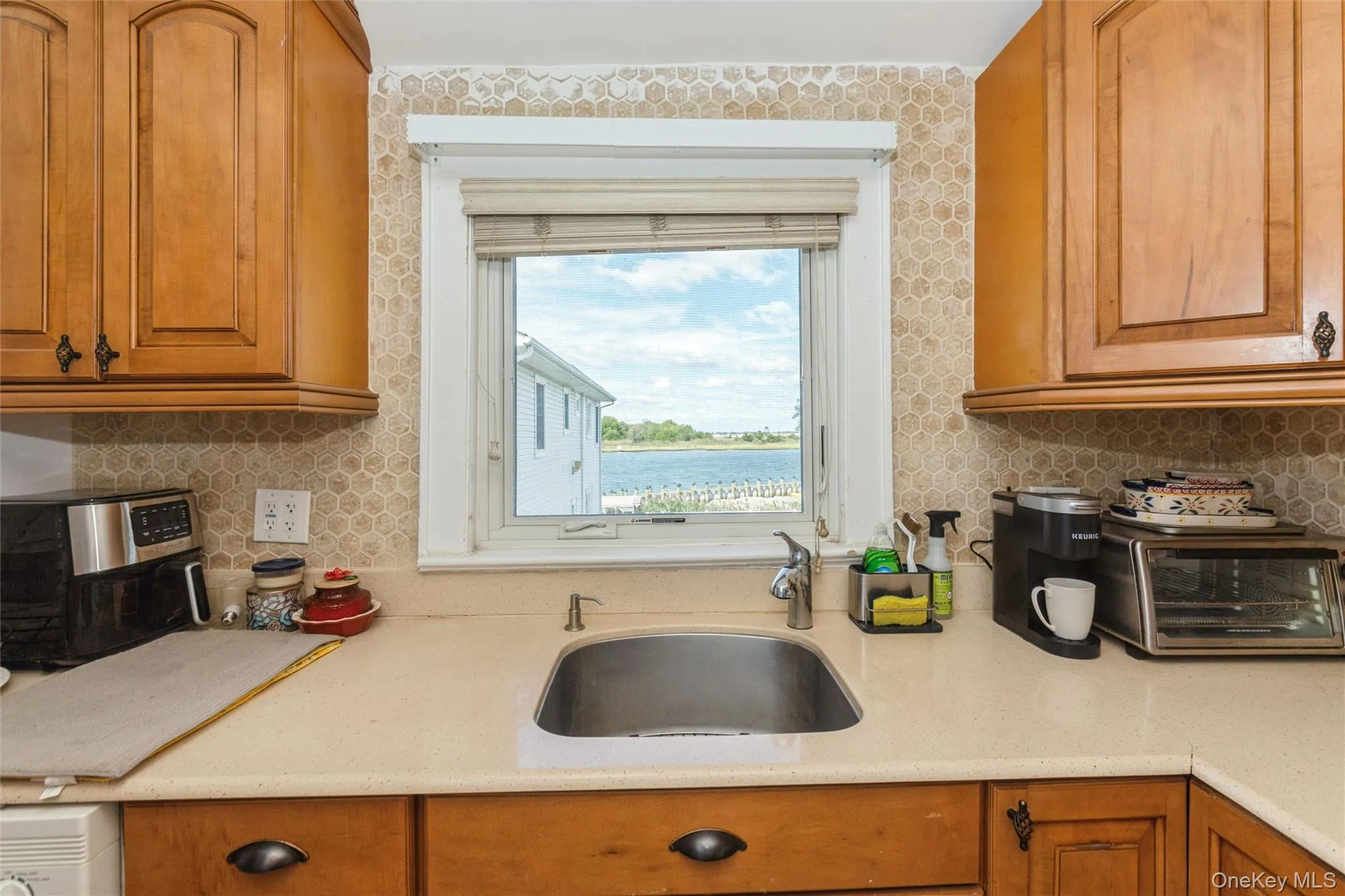 181 Suffolk Road, Hempstead, NY, 2 Bedrooms Bedrooms, 5 Rooms Rooms,1 BathroomBathrooms,Residential Lease,For Rent,Suffolk,0,1053257 181 Suffolk Road, Hempstead, NY, 2 Bedrooms Bedrooms, 5 Rooms Rooms,1 BathroomBathrooms,Residential Lease,For Rent,Suffolk,0,1053257