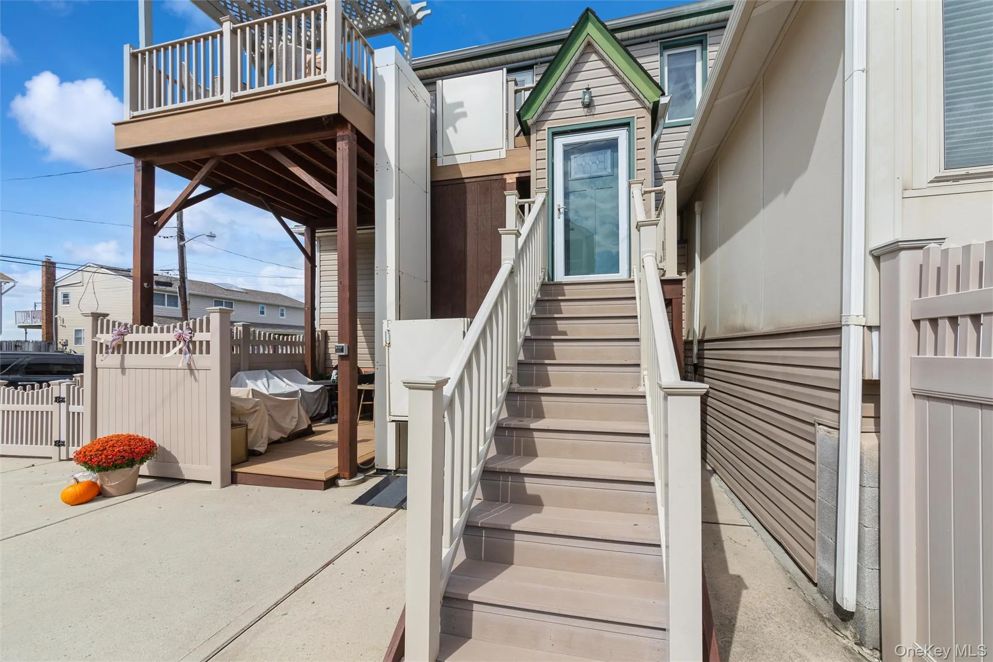 181 Suffolk Road, Hempstead, NY, 2 Bedrooms Bedrooms, 5 Rooms Rooms,1 BathroomBathrooms,Residential Lease,For Rent,Suffolk,0,1053257 181 Suffolk Road, Hempstead, NY, 2 Bedrooms Bedrooms, 5 Rooms Rooms,1 BathroomBathrooms,Residential Lease,For Rent,Suffolk,0,1053257