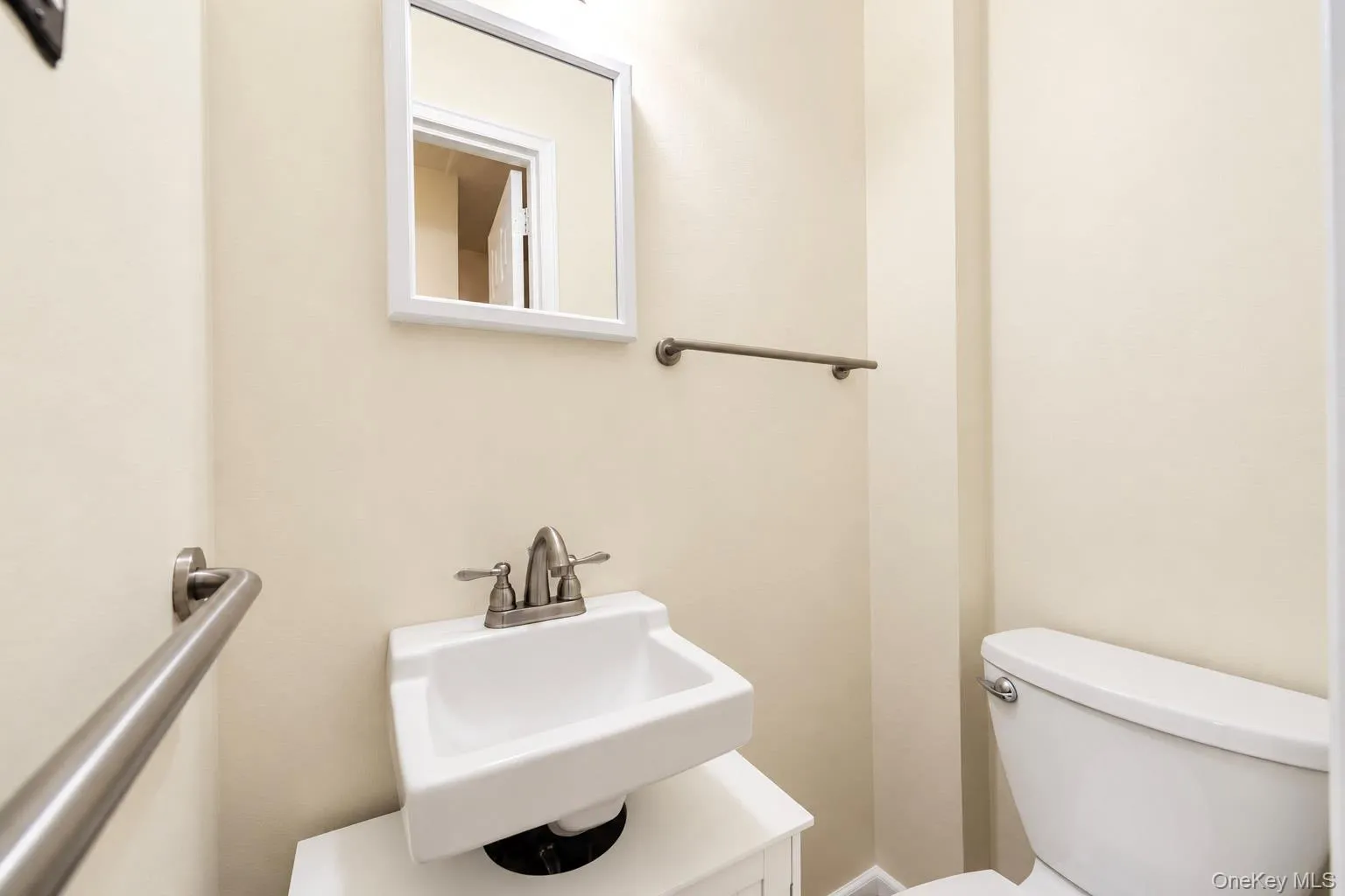 5926 Post Road, New York, NY, 3 Bedrooms Bedrooms, 7 Rooms Rooms,2 BathroomsBathrooms,Residential,For Rent,Post,0,1053260 5926 Post Road, New York, NY, 3 Bedrooms Bedrooms, 7 Rooms Rooms,2 BathroomsBathrooms,Residential,For Rent,Post,0,1053260
