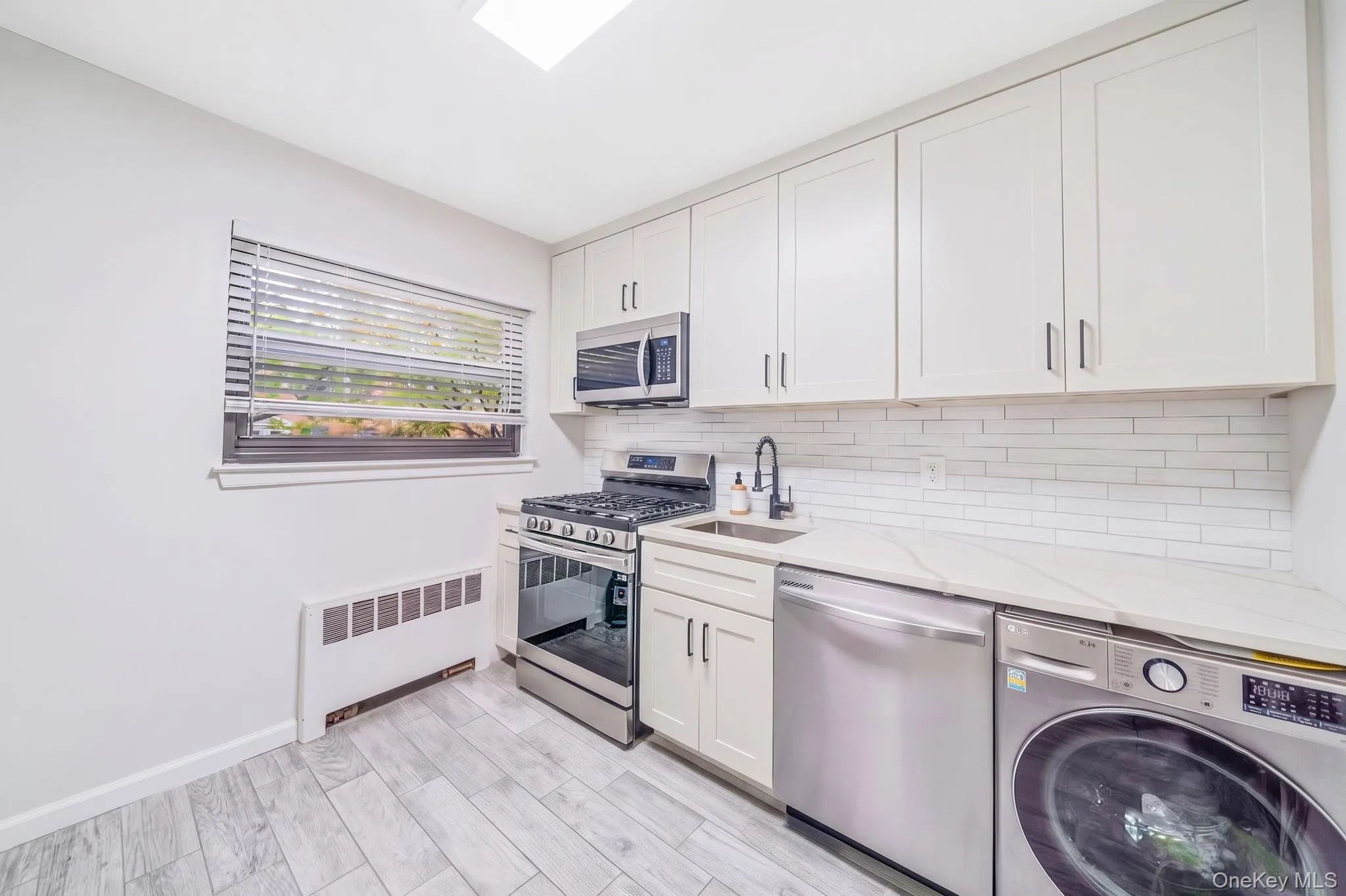 218-02 73rd Avenue, New York, NY, 2 Bedrooms Bedrooms, 4 Rooms Rooms,1 BathroomBathrooms,Residential,For Rent,73rd,0,1053262 218-02 73rd Avenue, New York, NY, 2 Bedrooms Bedrooms, 4 Rooms Rooms,1 BathroomBathrooms,Residential,For Rent,73rd,0,1053262