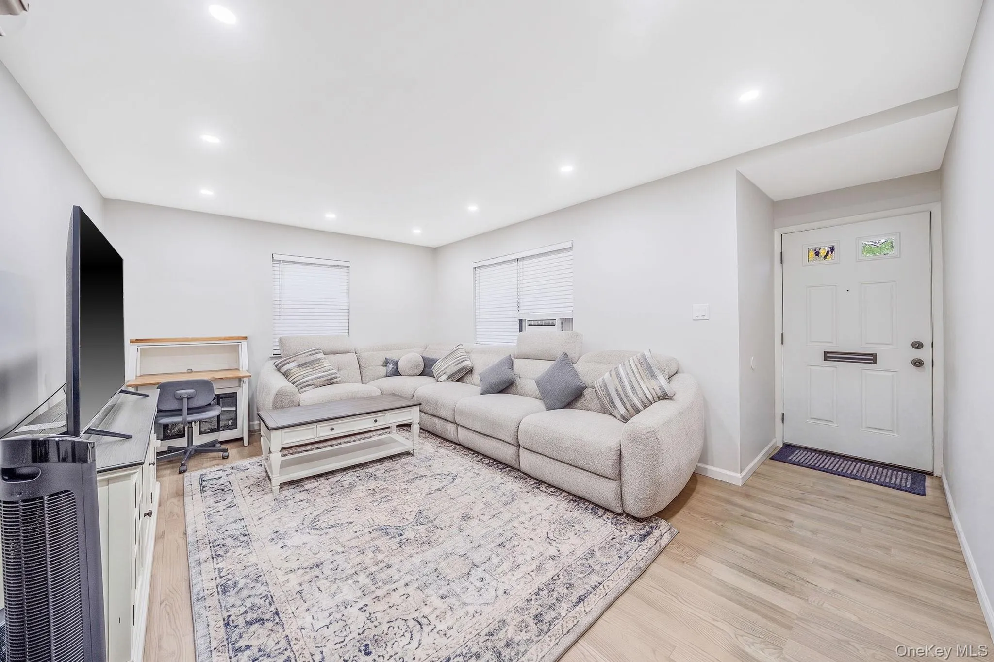 218-02 73rd Avenue, New York, NY, 2 Bedrooms Bedrooms, 4 Rooms Rooms,1 BathroomBathrooms,Residential,For Rent,73rd,0,1053262 218-02 73rd Avenue, New York, NY, 2 Bedrooms Bedrooms, 4 Rooms Rooms,1 BathroomBathrooms,Residential,For Rent,73rd,0,1053262
