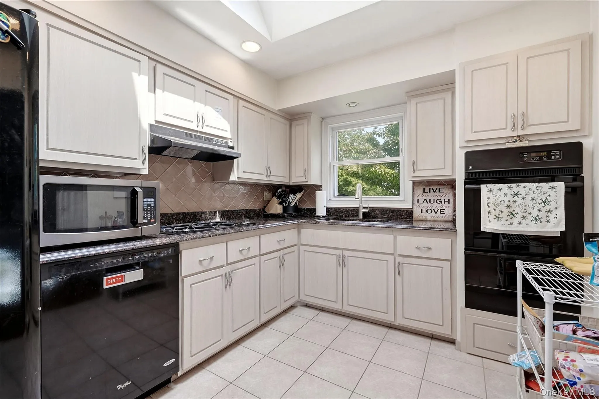 29 Suffolk Road, Oyster Bay, NY, 4 Bedrooms Bedrooms, 9 Rooms Rooms,2 BathroomsBathrooms,Residential,For Rent,Suffolk,0,1053264 29 Suffolk Road, Oyster Bay, NY, 4 Bedrooms Bedrooms, 9 Rooms Rooms,2 BathroomsBathrooms,Residential,For Rent,Suffolk,0,1053264