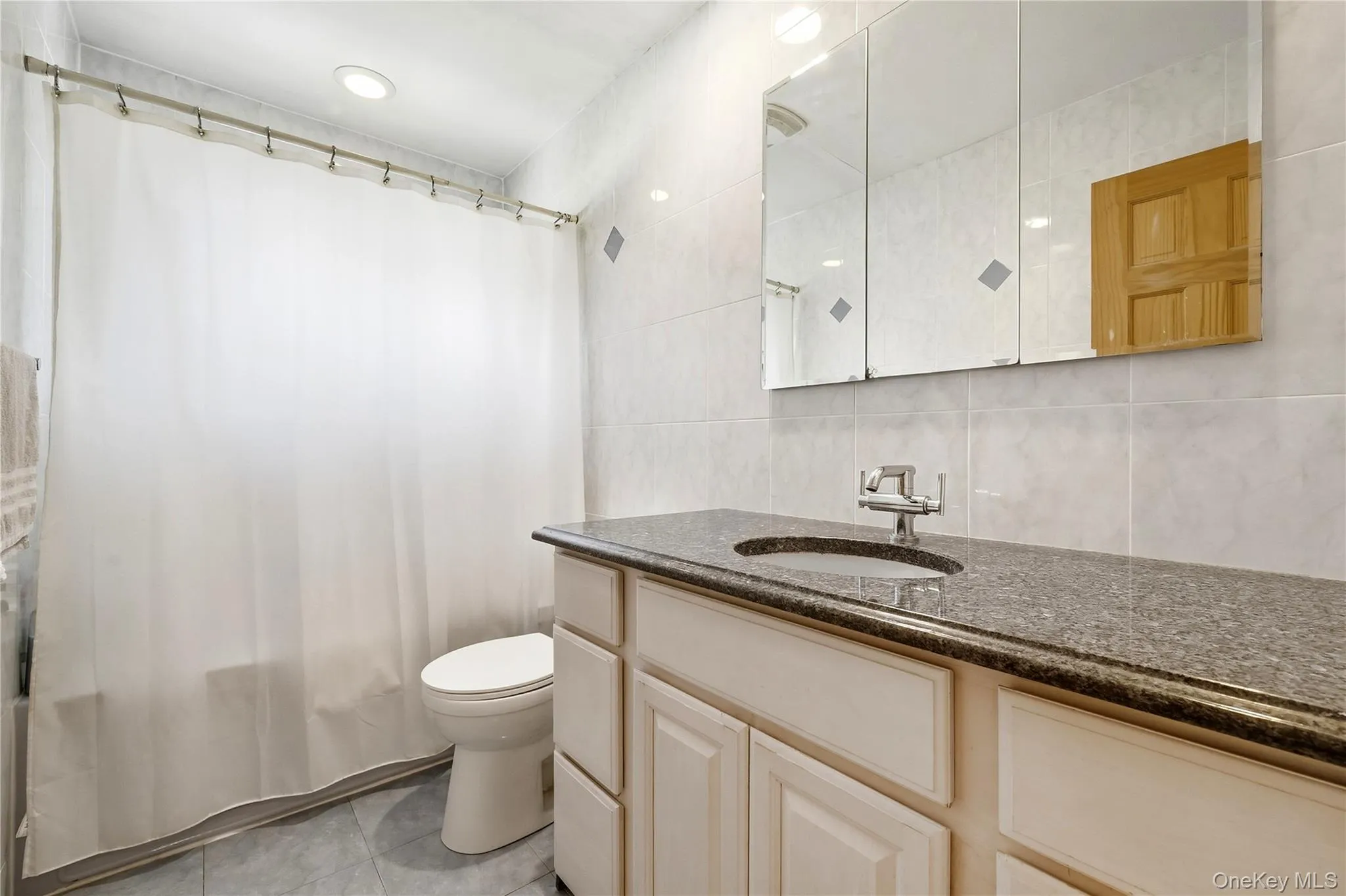 29 Suffolk Road, Oyster Bay, NY, 4 Bedrooms Bedrooms, 9 Rooms Rooms,2 BathroomsBathrooms,Residential,For Rent,Suffolk,0,1053264 29 Suffolk Road, Oyster Bay, NY, 4 Bedrooms Bedrooms, 9 Rooms Rooms,2 BathroomsBathrooms,Residential,For Rent,Suffolk,0,1053264