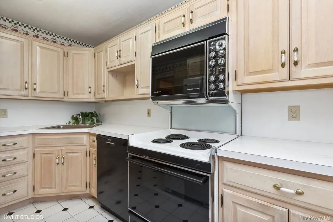 17 Pleasant View Avenue, Beacon, NY, 4 Bedrooms Bedrooms, 7 Rooms Rooms,2 BathroomsBathrooms,Residential,For Rent,Pleasant View,0,1053268 17 Pleasant View Avenue, Beacon, NY, 4 Bedrooms Bedrooms, 7 Rooms Rooms,2 BathroomsBathrooms,Residential,For Rent,Pleasant View,0,1053268
