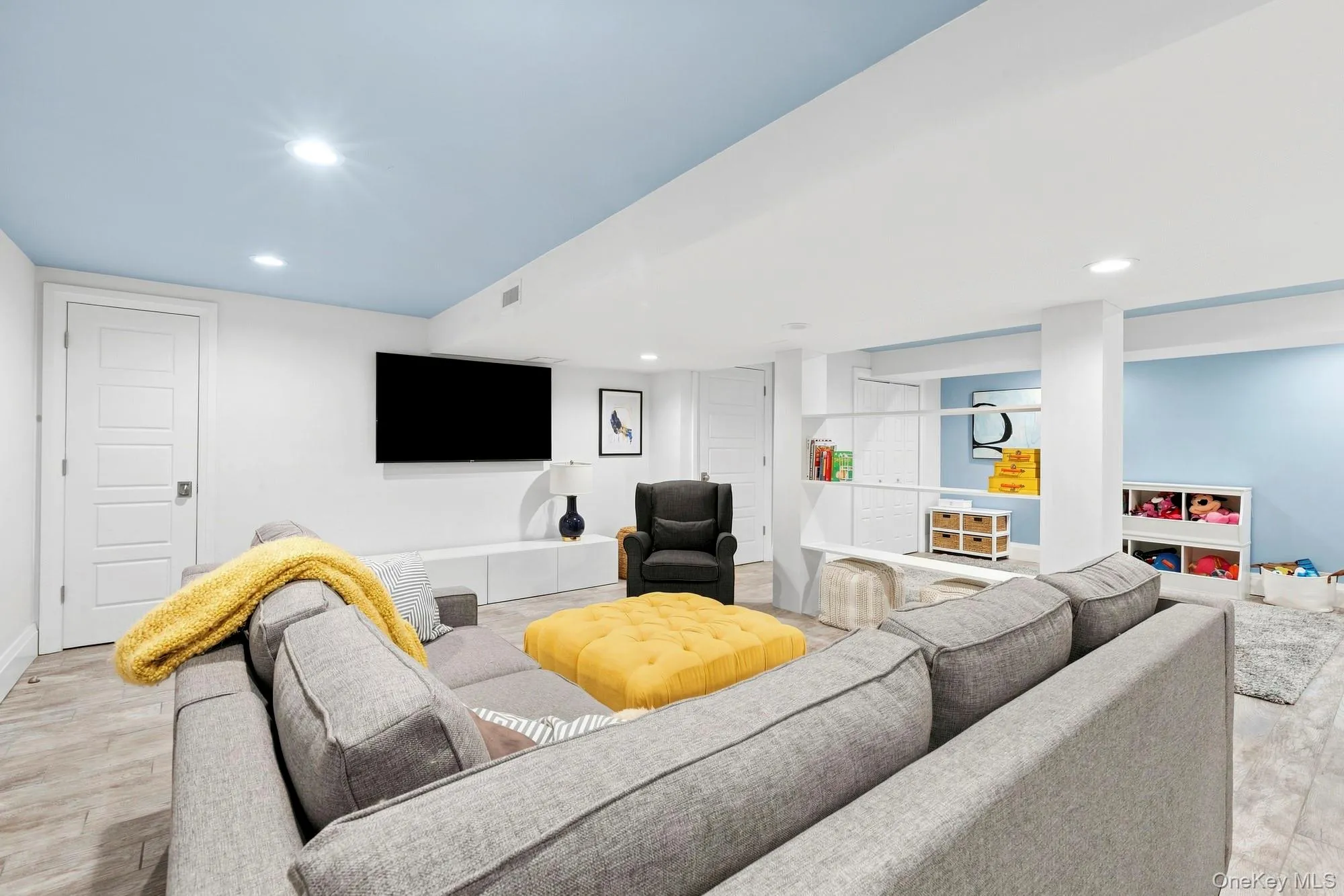 5 William Way, Southampton, NY, 4 Bedrooms Bedrooms, 11 Rooms Rooms,4 BathroomsBathrooms,Residential,For Rent,William,0,1053275 5 William Way, Southampton, NY, 4 Bedrooms Bedrooms, 11 Rooms Rooms,4 BathroomsBathrooms,Residential,For Rent,William,0,1053275