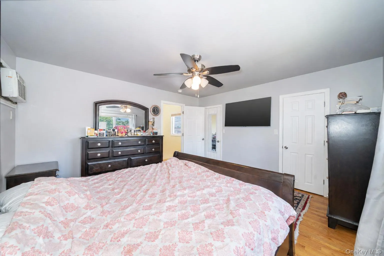 11 Schuyler Terrace, New York, NY, 2 Bedrooms Bedrooms, 5 Rooms Rooms,1 BathroomBathrooms,Residential,For Rent,Schuyler,0,1053280 11 Schuyler Terrace, New York, NY, 2 Bedrooms Bedrooms, 5 Rooms Rooms,1 BathroomBathrooms,Residential,For Rent,Schuyler,0,1053280