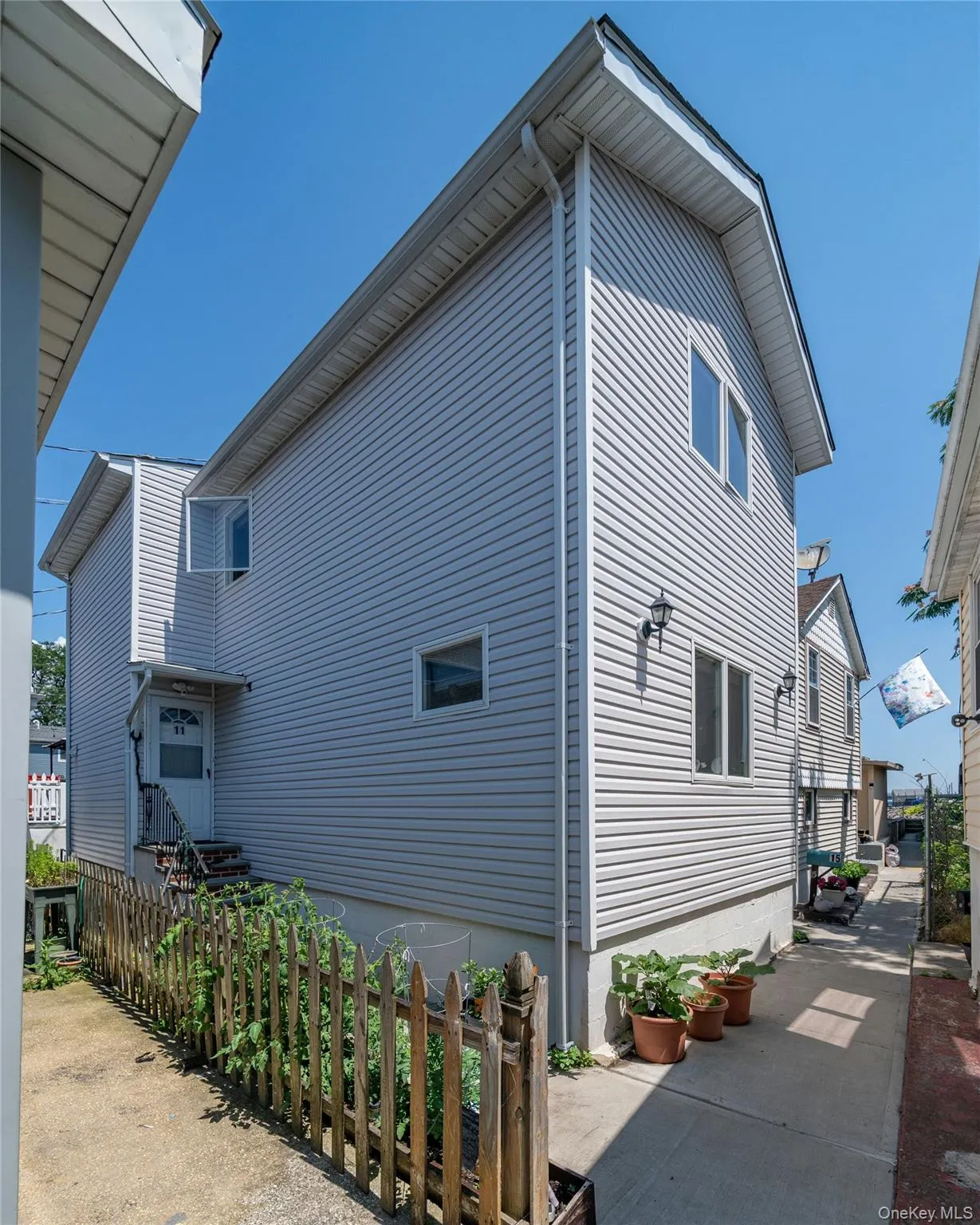 11 Schuyler Terrace, New York, NY, 2 Bedrooms Bedrooms, 5 Rooms Rooms,1 BathroomBathrooms,Residential,For Rent,Schuyler,0,1053280 11 Schuyler Terrace, New York, NY, 2 Bedrooms Bedrooms, 5 Rooms Rooms,1 BathroomBathrooms,Residential,For Rent,Schuyler,0,1053280