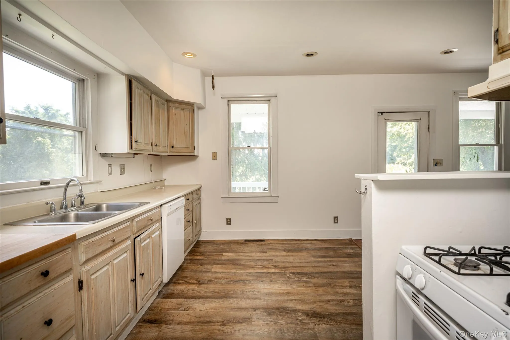 672 Tower Hill Road, Washington, NY, 2 Bedrooms Bedrooms, 5 Rooms Rooms,1 BathroomBathrooms,Residential,For Rent,Tower Hill,0,1053281 672 Tower Hill Road, Washington, NY, 2 Bedrooms Bedrooms, 5 Rooms Rooms,1 BathroomBathrooms,Residential,For Rent,Tower Hill,0,1053281