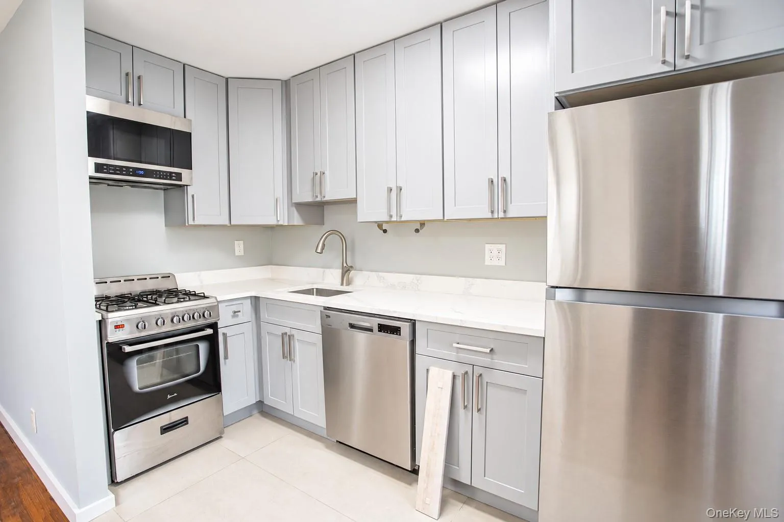 470 Broadway, Long Beach, NY, 1 Bedroom Bedrooms, 4 Rooms Rooms,1 BathroomBathrooms,Residential Lease,For Rent,Broadway,0,1053283 470 Broadway, Long Beach, NY, 1 Bedroom Bedrooms, 4 Rooms Rooms,1 BathroomBathrooms,Residential Lease,For Rent,Broadway,0,1053283