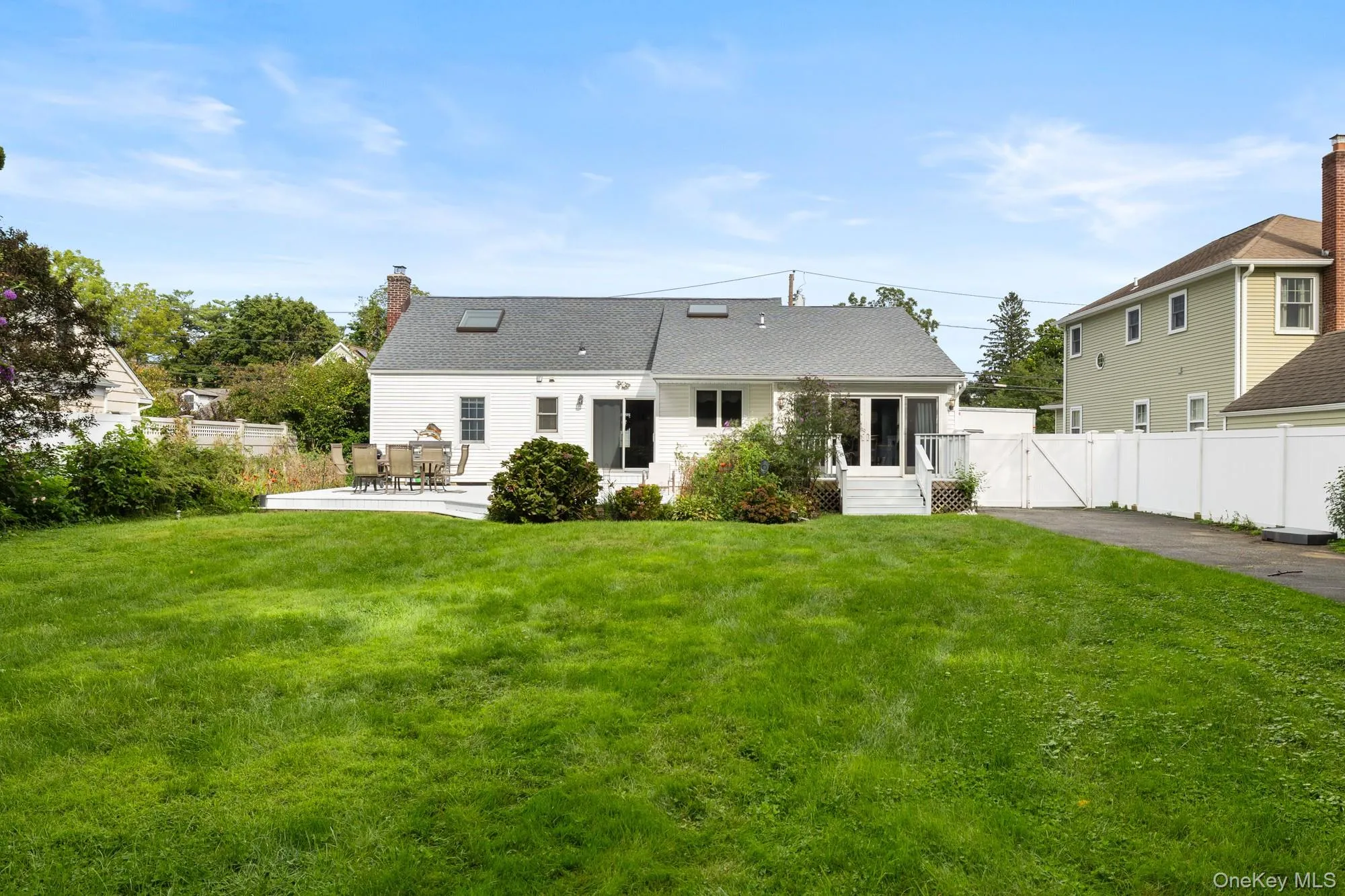 627 6th Street, Huntington, NY, 4 Bedrooms Bedrooms, 8 Rooms Rooms,1 BathroomBathrooms,Residential,For Rent,6th,0,1053288 627 6th Street, Huntington, NY, 4 Bedrooms Bedrooms, 8 Rooms Rooms,1 BathroomBathrooms,Residential,For Rent,6th,0,1053288