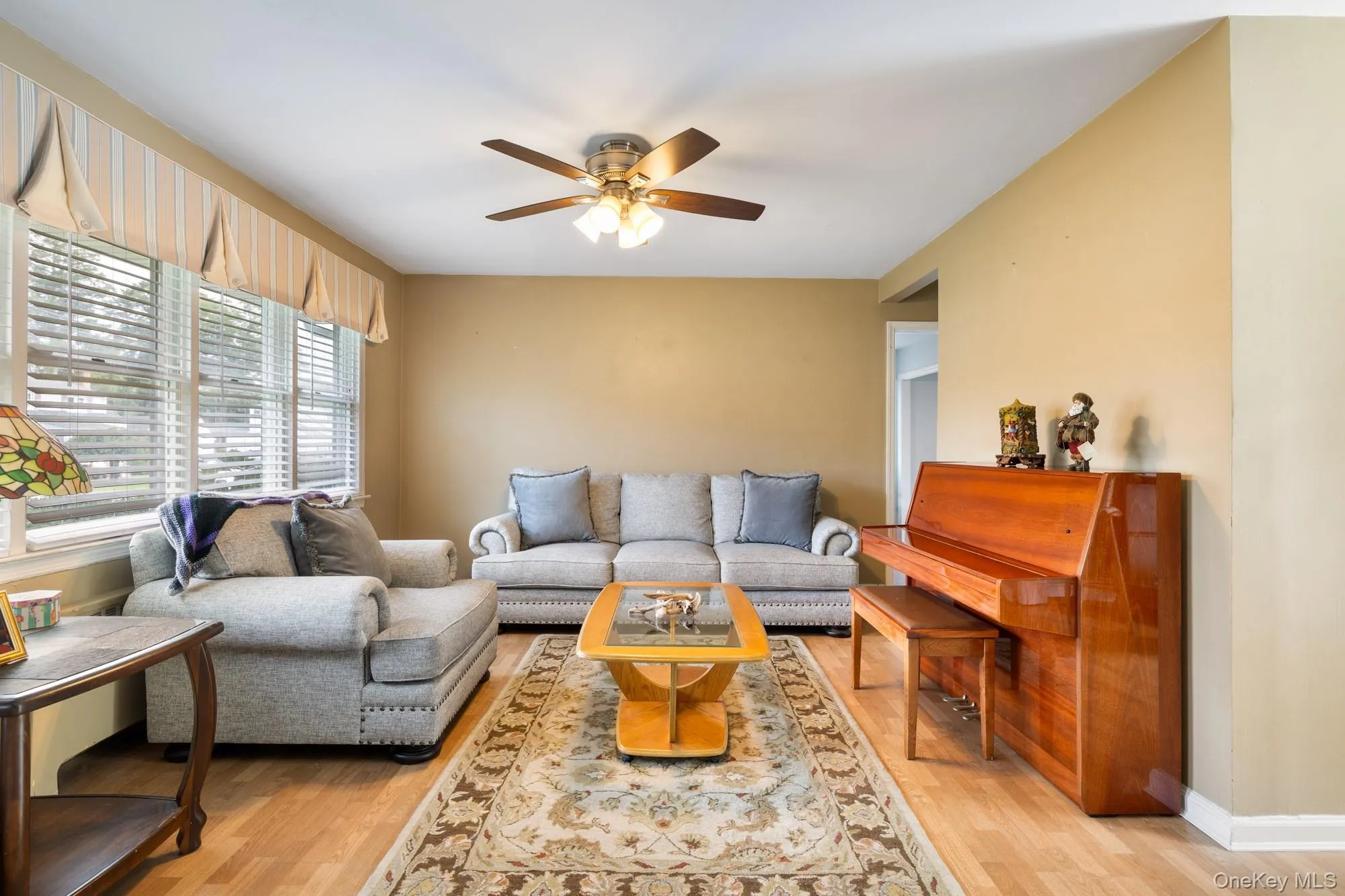 627 6th Street, Huntington, NY, 4 Bedrooms Bedrooms, 8 Rooms Rooms,1 BathroomBathrooms,Residential,For Rent,6th,0,1053288 627 6th Street, Huntington, NY, 4 Bedrooms Bedrooms, 8 Rooms Rooms,1 BathroomBathrooms,Residential,For Rent,6th,0,1053288