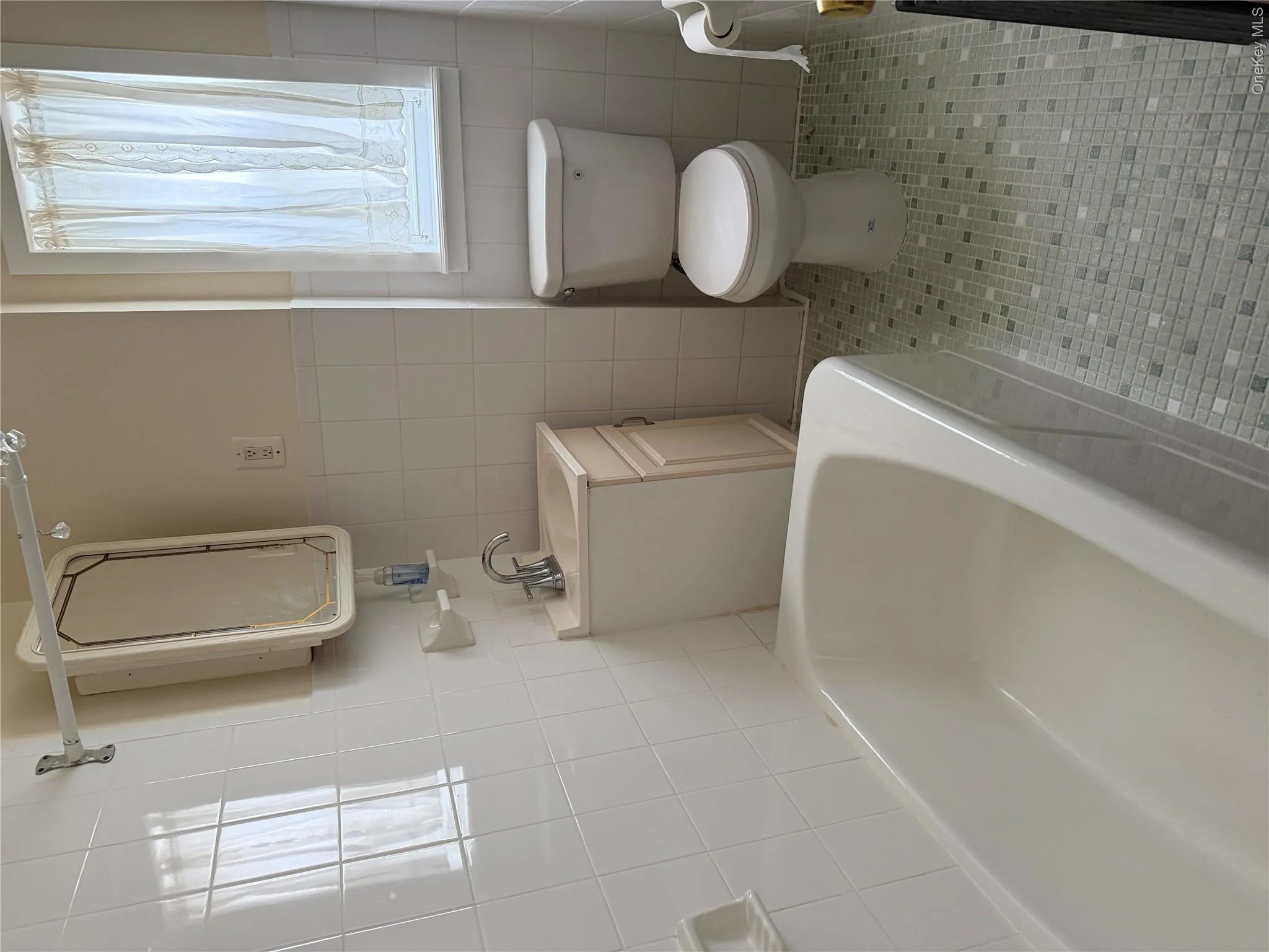 9731 92nd Street, New York, NY, 3 Bedroom Bedrooms, 6 Room Rooms,1 BathroomBathrooms,Residential Lease,For Rent,92nd,0,1053289 9731 92nd Street, New York, NY, 3 Bedroom Bedrooms, 6 Room Rooms,1 BathroomBathrooms,Residential Lease,For Rent,92nd,0,1053289