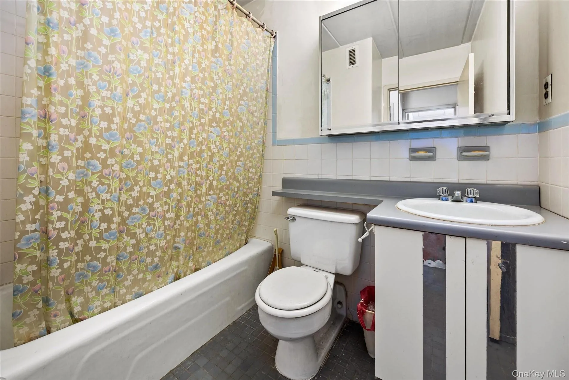 139-35 35th Avenue, New York, NY, 2 Bedrooms Bedrooms, 5 Rooms Rooms,2 BathroomsBathrooms,Residential,For Rent,35th,0,1053292 139-35 35th Avenue, New York, NY, 2 Bedrooms Bedrooms, 5 Rooms Rooms,2 BathroomsBathrooms,Residential,For Rent,35th,0,1053292
