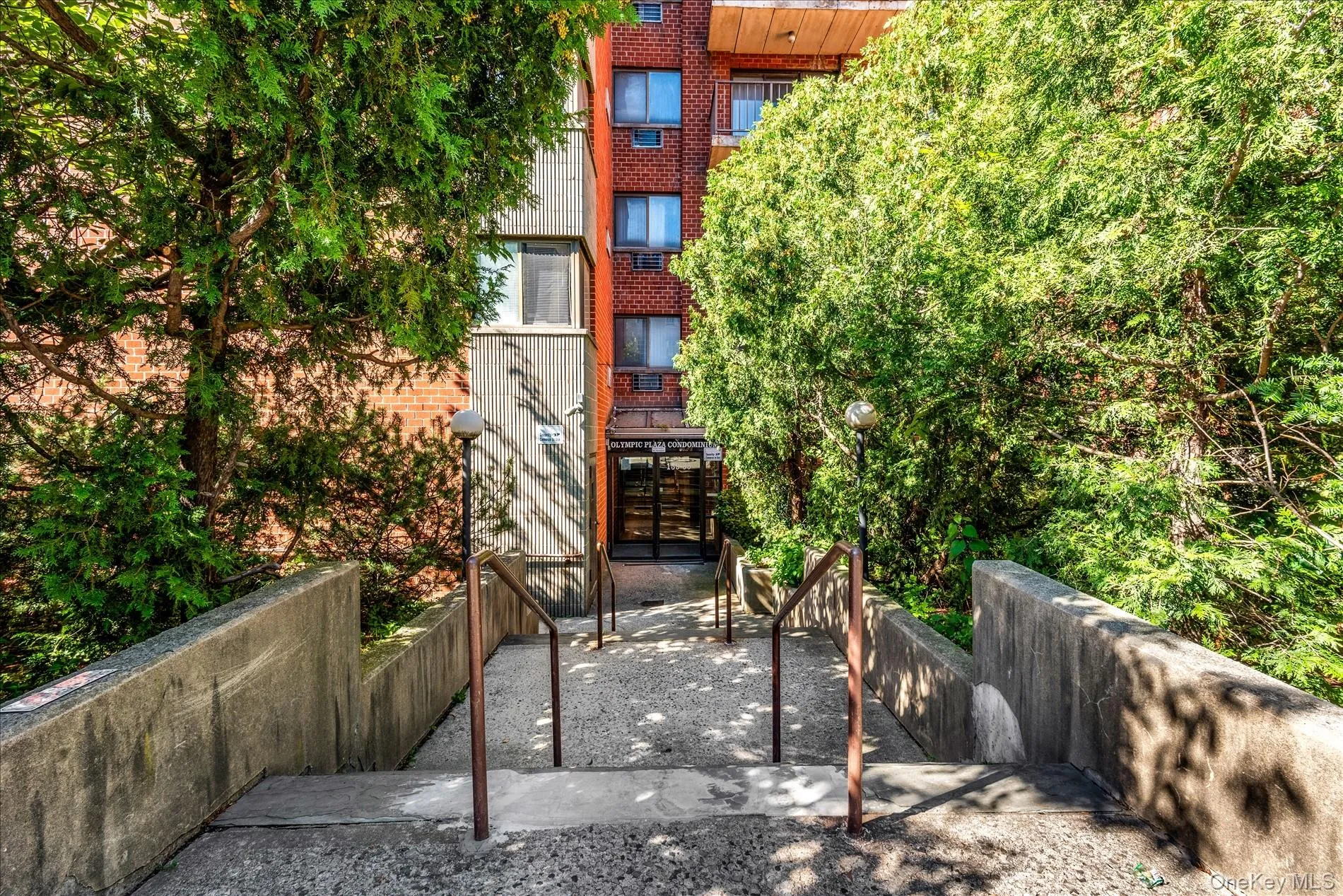 139-35 35th Avenue, New York, NY, 2 Bedrooms Bedrooms, 5 Rooms Rooms,2 BathroomsBathrooms,Residential,For Rent,35th,0,1053292 139-35 35th Avenue, New York, NY, 2 Bedrooms Bedrooms, 5 Rooms Rooms,2 BathroomsBathrooms,Residential,For Rent,35th,0,1053292