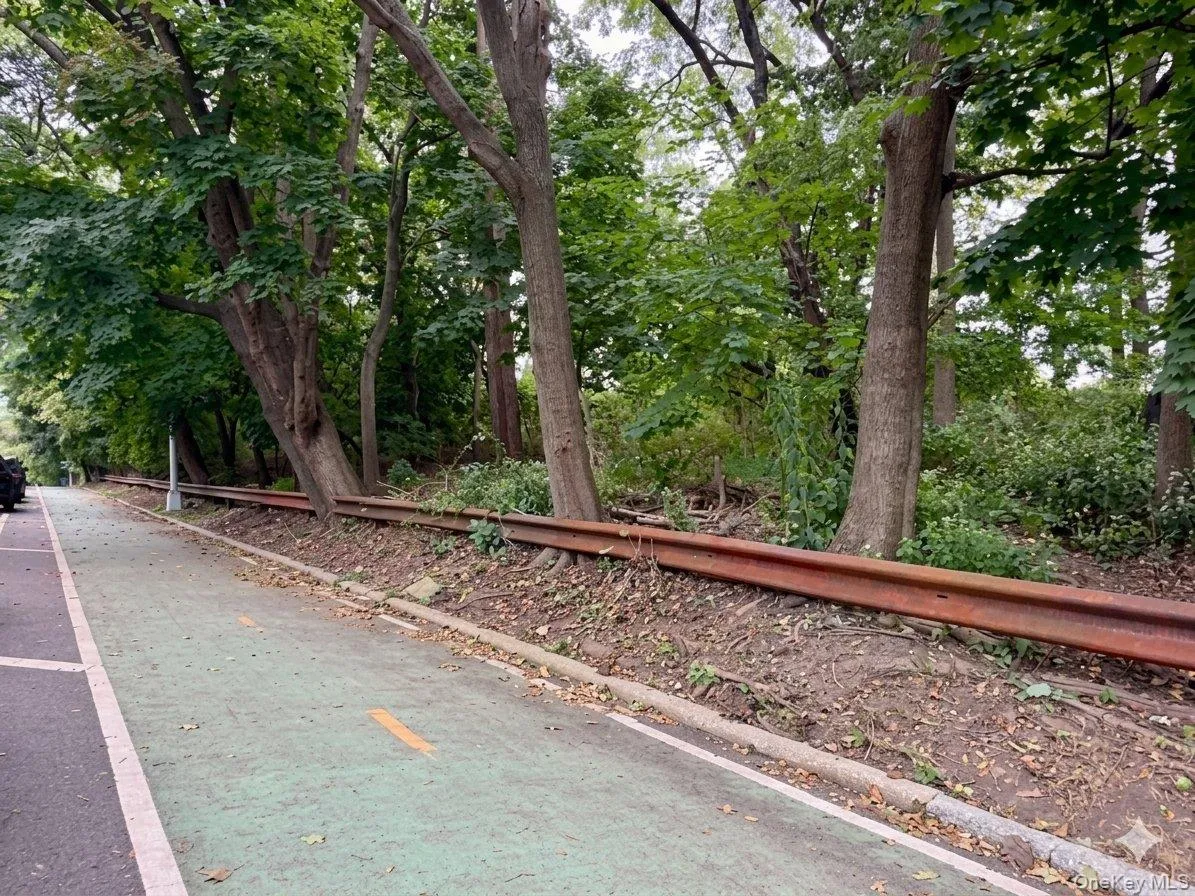 Bike Pass by Cunningham Park Bike Pass by Cunningham Park