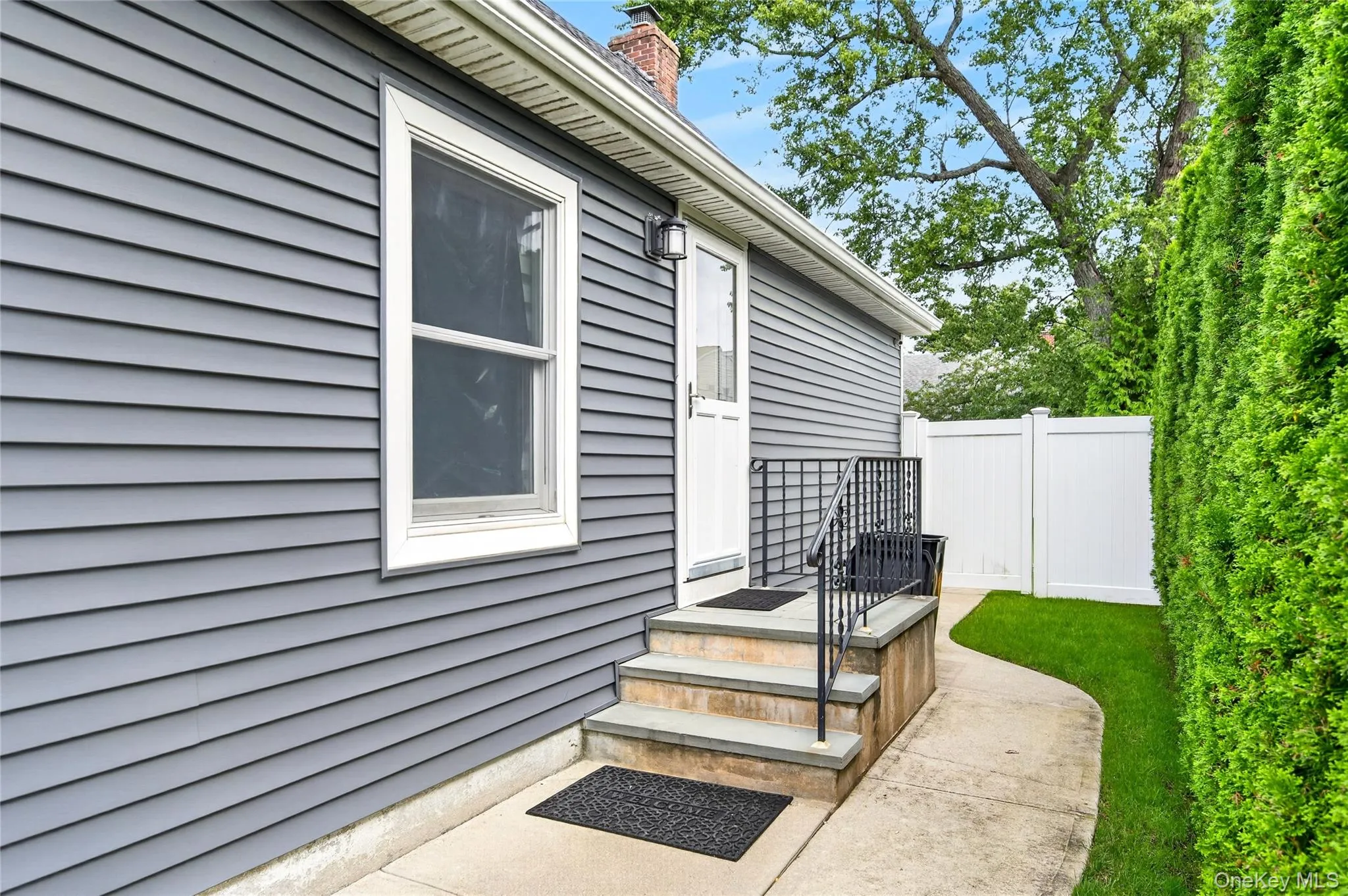 120 Evelyn Avenue, North Hempstead, NY, 1 Bedroom Bedrooms, 3 Room Rooms,1 BathroomBathrooms,Residential Lease,For Rent,Evelyn,0,1053302 120 Evelyn Avenue, North Hempstead, NY, 1 Bedroom Bedrooms, 3 Room Rooms,1 BathroomBathrooms,Residential Lease,For Rent,Evelyn,0,1053302