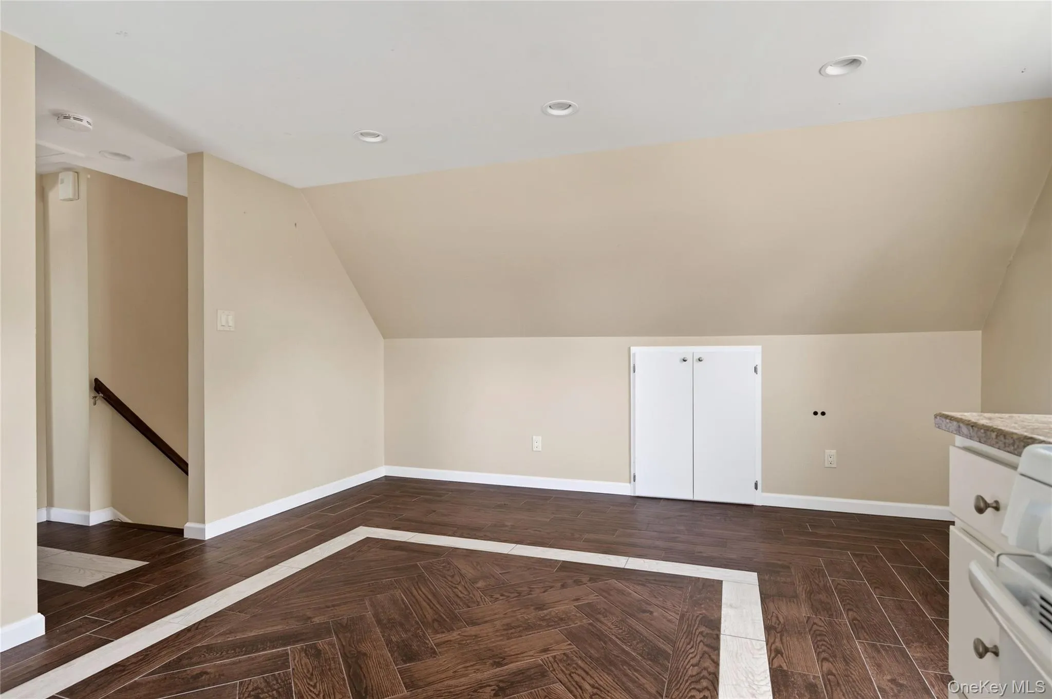 120 Evelyn Avenue, North Hempstead, NY, 1 Bedroom Bedrooms, 3 Room Rooms,1 BathroomBathrooms,Residential Lease,For Rent,Evelyn,0,1053302 120 Evelyn Avenue, North Hempstead, NY, 1 Bedroom Bedrooms, 3 Room Rooms,1 BathroomBathrooms,Residential Lease,For Rent,Evelyn,0,1053302