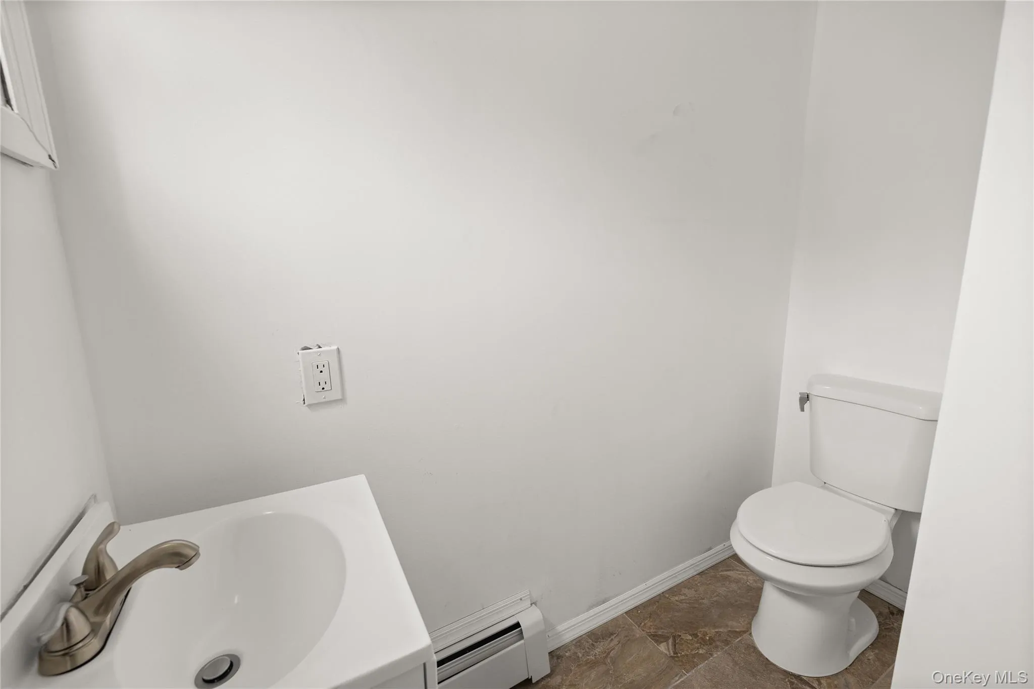 20 Hilltop Drive, Brookhaven, NY, 5 Bedrooms Bedrooms, 9 Rooms Rooms,2 BathroomsBathrooms,Residential,For Rent,Hilltop,0,1053303 20 Hilltop Drive, Brookhaven, NY, 5 Bedrooms Bedrooms, 9 Rooms Rooms,2 BathroomsBathrooms,Residential,For Rent,Hilltop,0,1053303