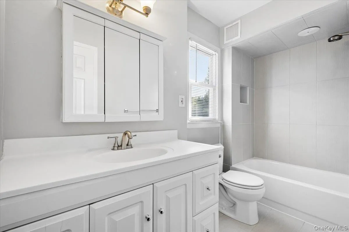 65 Sherwood Drive, Mamaroneck, NY, 3 Bedrooms Bedrooms, 10 Rooms Rooms,2 BathroomsBathrooms,Residential,For Rent,Sherwood,0,1053306 65 Sherwood Drive, Mamaroneck, NY, 3 Bedrooms Bedrooms, 10 Rooms Rooms,2 BathroomsBathrooms,Residential,For Rent,Sherwood,0,1053306