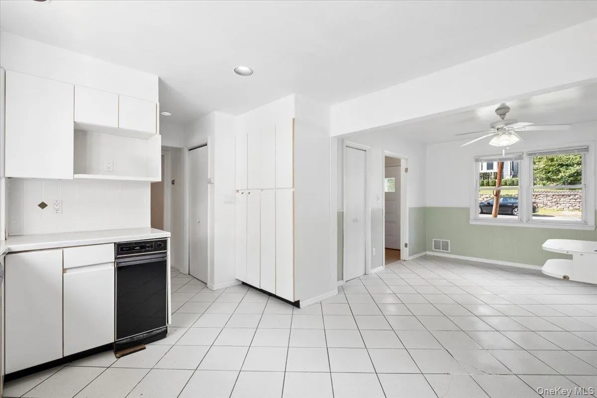 65 Sherwood Drive, Mamaroneck, NY, 3 Bedrooms Bedrooms, 10 Rooms Rooms,2 BathroomsBathrooms,Residential,For Rent,Sherwood,0,1053306 65 Sherwood Drive, Mamaroneck, NY, 3 Bedrooms Bedrooms, 10 Rooms Rooms,2 BathroomsBathrooms,Residential,For Rent,Sherwood,0,1053306