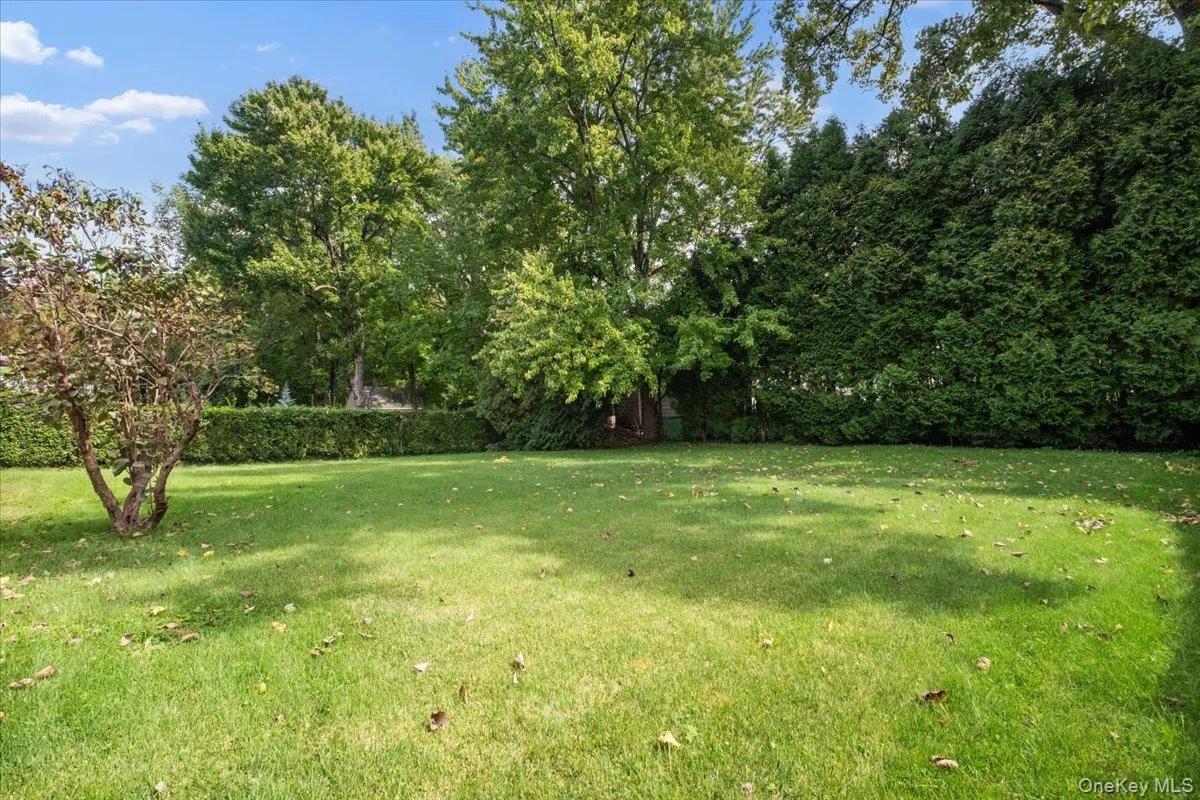 65 Sherwood Drive, Mamaroneck, NY, 3 Bedrooms Bedrooms, 10 Rooms Rooms,2 BathroomsBathrooms,Residential,For Rent,Sherwood,0,1053306 65 Sherwood Drive, Mamaroneck, NY, 3 Bedrooms Bedrooms, 10 Rooms Rooms,2 BathroomsBathrooms,Residential,For Rent,Sherwood,0,1053306