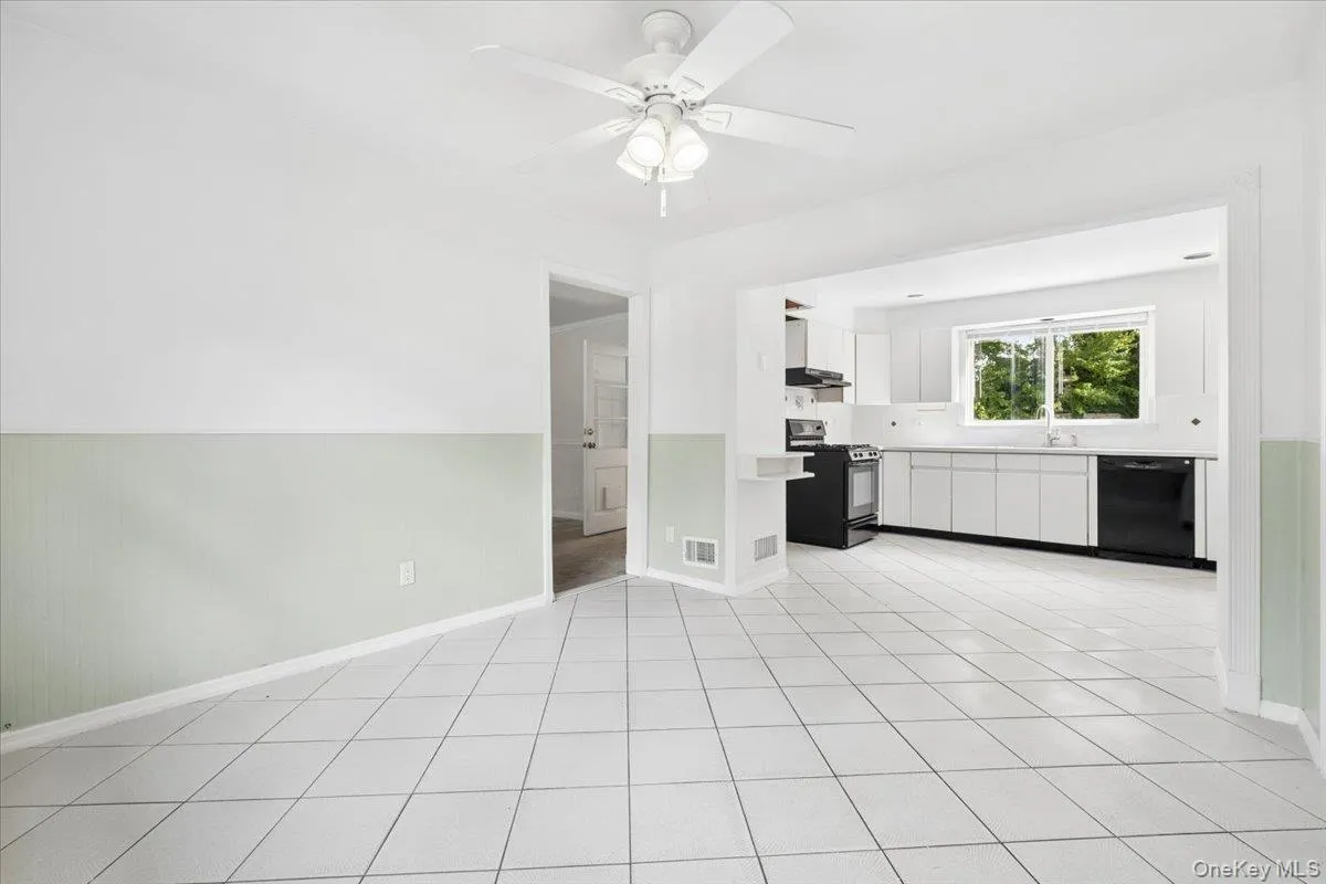65 Sherwood Drive, Mamaroneck, NY, 3 Bedrooms Bedrooms, 10 Rooms Rooms,2 BathroomsBathrooms,Residential,For Rent,Sherwood,0,1053306 65 Sherwood Drive, Mamaroneck, NY, 3 Bedrooms Bedrooms, 10 Rooms Rooms,2 BathroomsBathrooms,Residential,For Rent,Sherwood,0,1053306