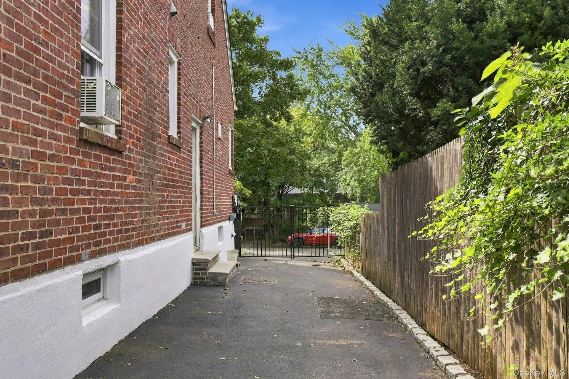 116 Wyman Avenue, Huntington, NY, 4 Bedrooms Bedrooms, 8 Rooms Rooms,1 BathroomBathrooms,Residential,For Rent,Wyman,0,1053309 116 Wyman Avenue, Huntington, NY, 4 Bedrooms Bedrooms, 8 Rooms Rooms,1 BathroomBathrooms,Residential,For Rent,Wyman,0,1053309