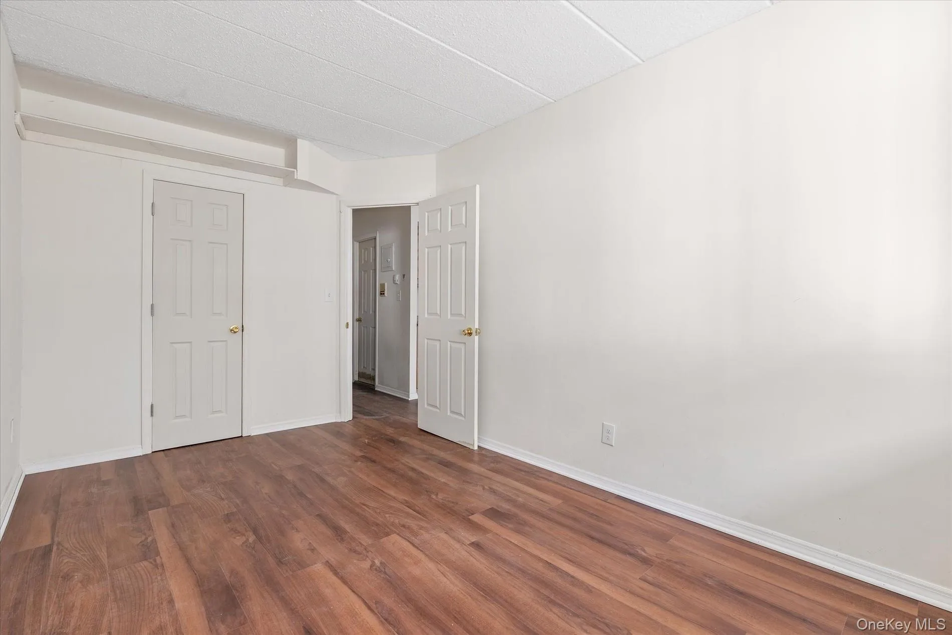 140-12 33rd Avenue, New York, NY, 1 Bedroom Bedrooms, 2 Rooms Rooms,1 BathroomBathrooms,Residential,For Rent,33rd,0,1053314 140-12 33rd Avenue, New York, NY, 1 Bedroom Bedrooms, 2 Rooms Rooms,1 BathroomBathrooms,Residential,For Rent,33rd,0,1053314