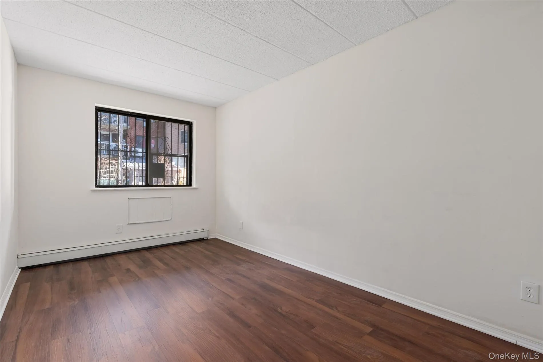 140-12 33rd Avenue, New York, NY, 1 Bedroom Bedrooms, 2 Rooms Rooms,1 BathroomBathrooms,Residential,For Rent,33rd,0,1053314 140-12 33rd Avenue, New York, NY, 1 Bedroom Bedrooms, 2 Rooms Rooms,1 BathroomBathrooms,Residential,For Rent,33rd,0,1053314