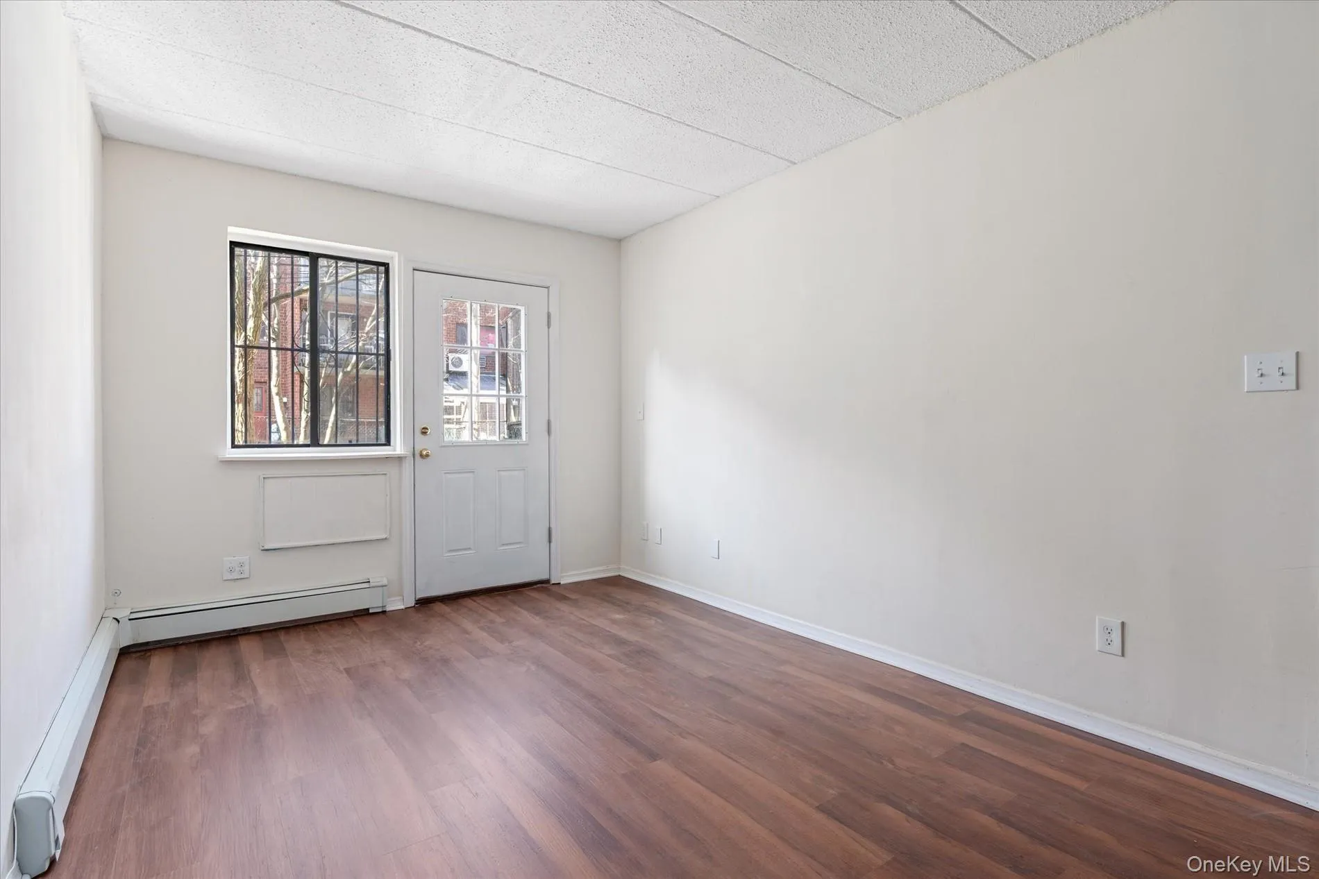 140-12 33rd Avenue, New York, NY, 1 Bedroom Bedrooms, 2 Rooms Rooms,1 BathroomBathrooms,Residential,For Rent,33rd,0,1053314 140-12 33rd Avenue, New York, NY, 1 Bedroom Bedrooms, 2 Rooms Rooms,1 BathroomBathrooms,Residential,For Rent,33rd,0,1053314