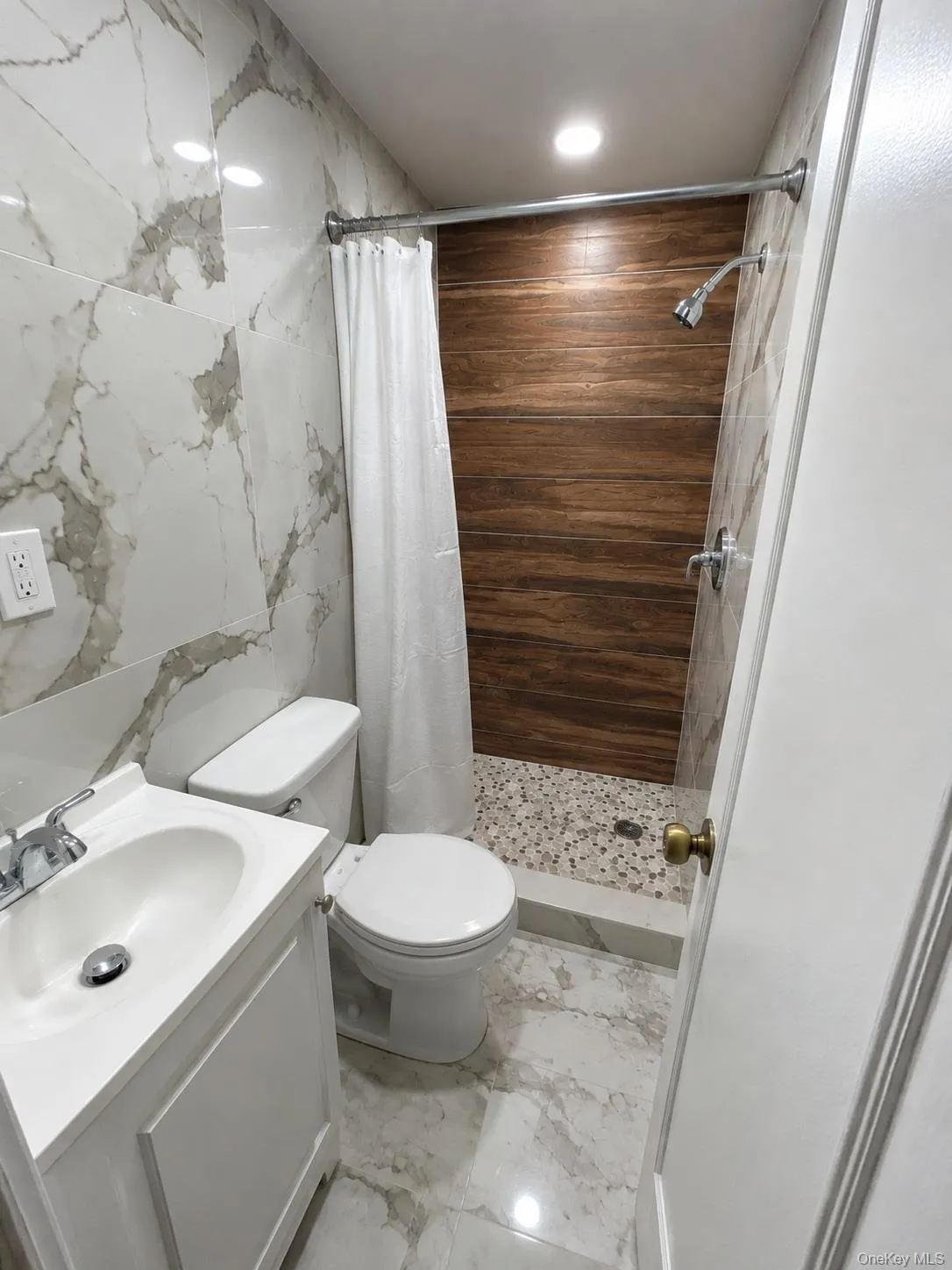 10 Broadway, Haverstraw, NY, 3 Bedroom Bedrooms, 5 Room Rooms,1 BathroomBathrooms,Residential Lease,For Rent,Broadway,0,1053317 10 Broadway, Haverstraw, NY, 3 Bedroom Bedrooms, 5 Room Rooms,1 BathroomBathrooms,Residential Lease,For Rent,Broadway,0,1053317