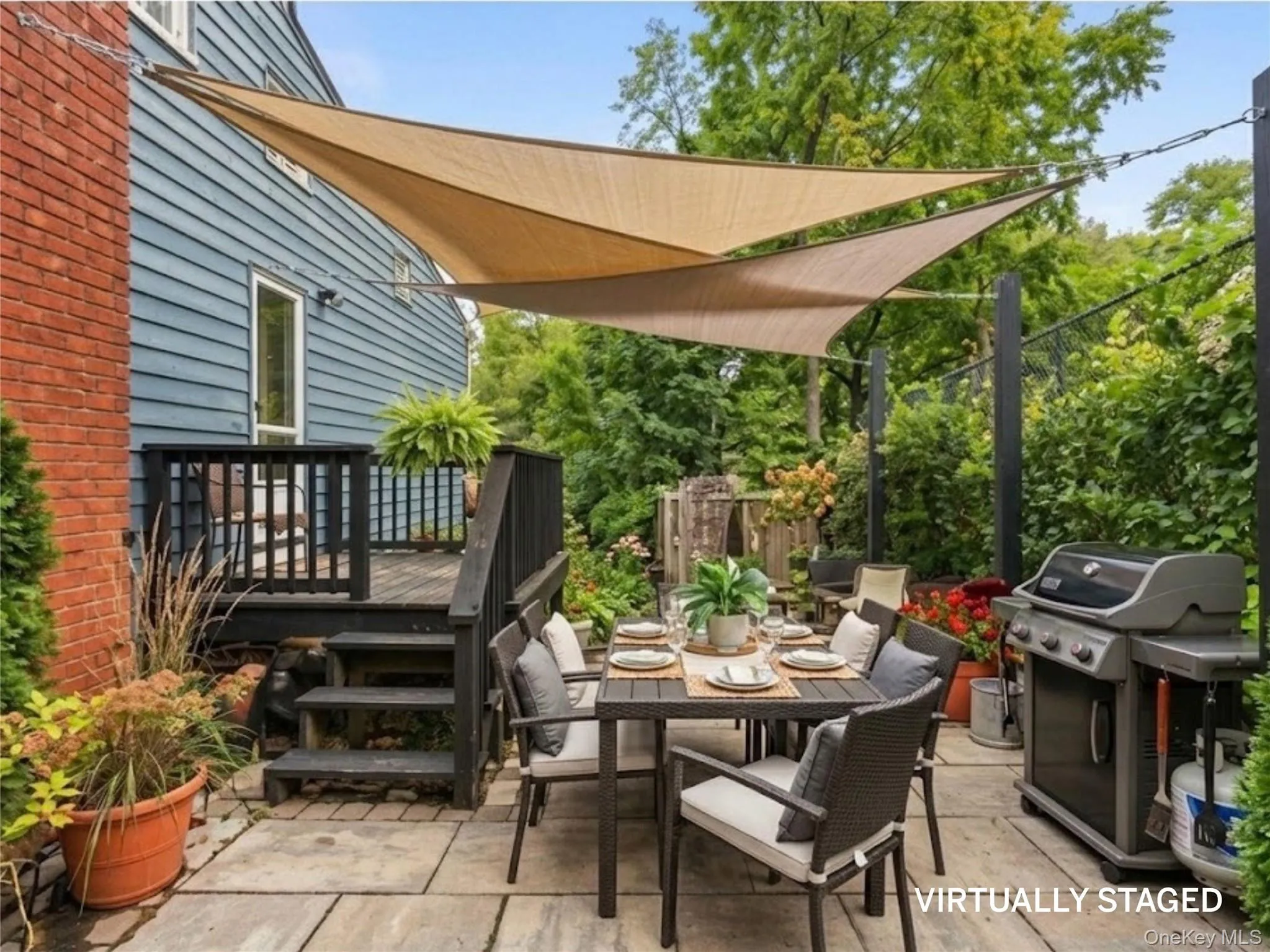 Virtually Staged: Easy access from the Kitchen to the side Patio and rear yard Virtually Staged: Easy access from the Kitchen to the side Patio and rear yard