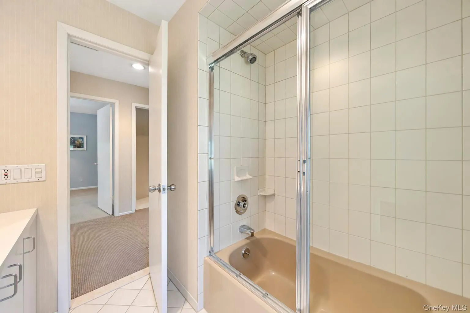 28 Lot Road, Smithtown, NY, 4 Bedrooms Bedrooms, 8 Rooms Rooms,3 BathroomsBathrooms,Residential,For Rent,Lot,0,1053324 28 Lot Road, Smithtown, NY, 4 Bedrooms Bedrooms, 8 Rooms Rooms,3 BathroomsBathrooms,Residential,For Rent,Lot,0,1053324
