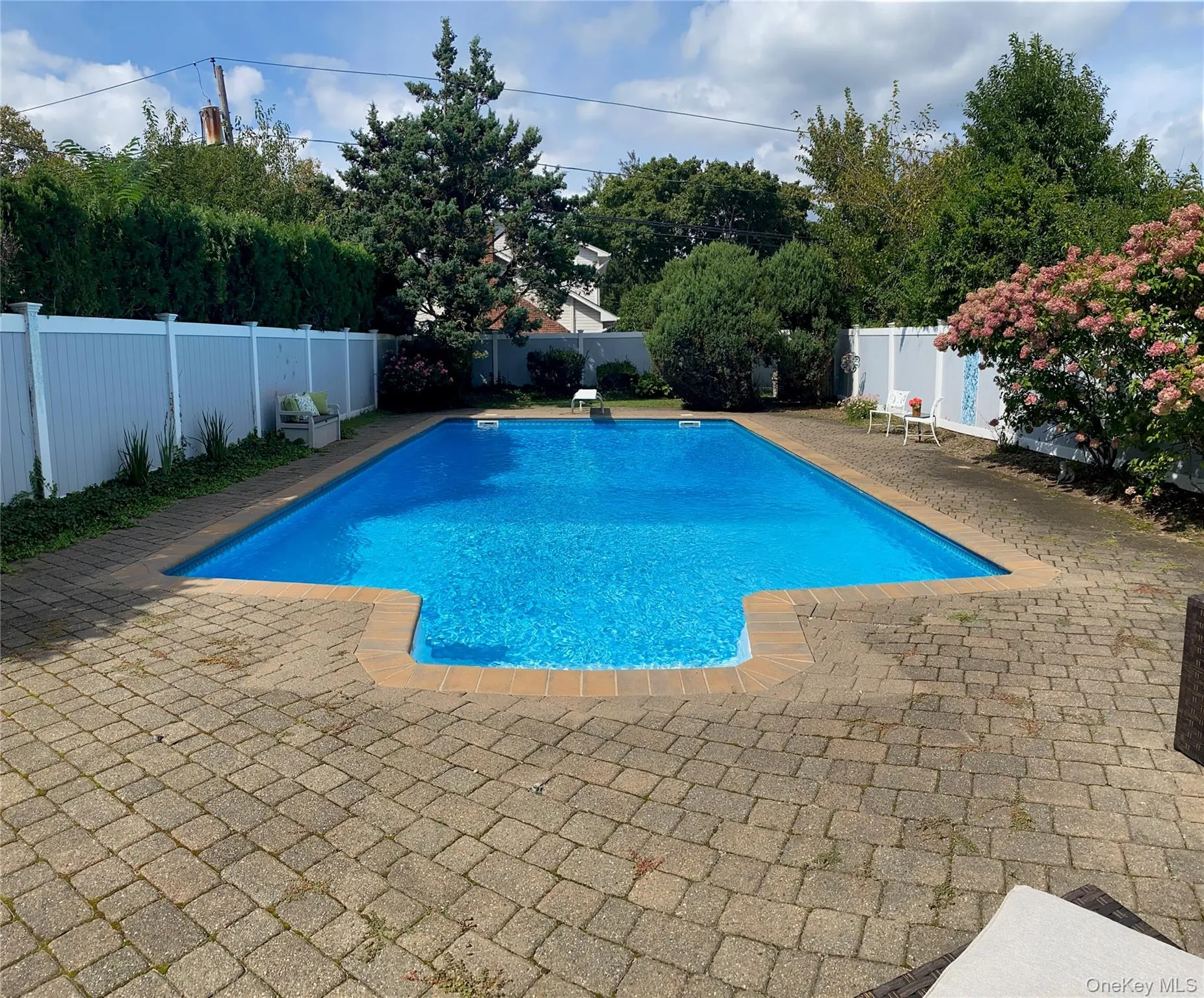 2 Rockrose Lane, Huntington, NY, 4 Bedrooms Bedrooms, 8 Rooms Rooms,2 BathroomsBathrooms,Residential,For Rent,Rockrose,0,1053325 2 Rockrose Lane, Huntington, NY, 4 Bedrooms Bedrooms, 8 Rooms Rooms,2 BathroomsBathrooms,Residential,For Rent,Rockrose,0,1053325
