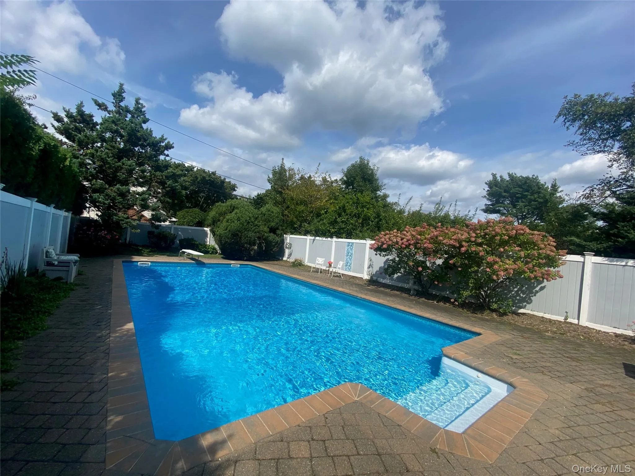 2 Rockrose Lane, Huntington, NY, 4 Bedrooms Bedrooms, 8 Rooms Rooms,2 BathroomsBathrooms,Residential,For Rent,Rockrose,0,1053325 2 Rockrose Lane, Huntington, NY, 4 Bedrooms Bedrooms, 8 Rooms Rooms,2 BathroomsBathrooms,Residential,For Rent,Rockrose,0,1053325