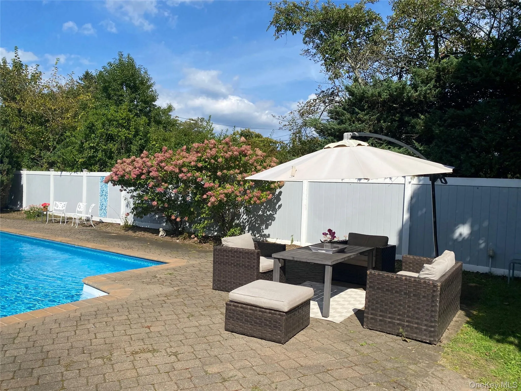 2 Rockrose Lane, Huntington, NY, 4 Bedrooms Bedrooms, 8 Rooms Rooms,2 BathroomsBathrooms,Residential,For Rent,Rockrose,0,1053325 2 Rockrose Lane, Huntington, NY, 4 Bedrooms Bedrooms, 8 Rooms Rooms,2 BathroomsBathrooms,Residential,For Rent,Rockrose,0,1053325