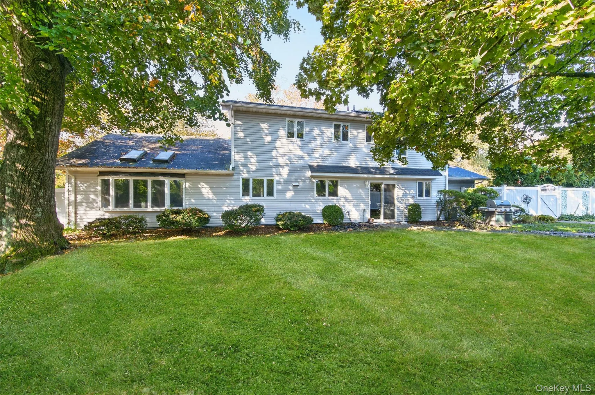 2 Rockrose Lane, Huntington, NY, 4 Bedrooms Bedrooms, 8 Rooms Rooms,2 BathroomsBathrooms,Residential,For Rent,Rockrose,0,1053325 2 Rockrose Lane, Huntington, NY, 4 Bedrooms Bedrooms, 8 Rooms Rooms,2 BathroomsBathrooms,Residential,For Rent,Rockrose,0,1053325