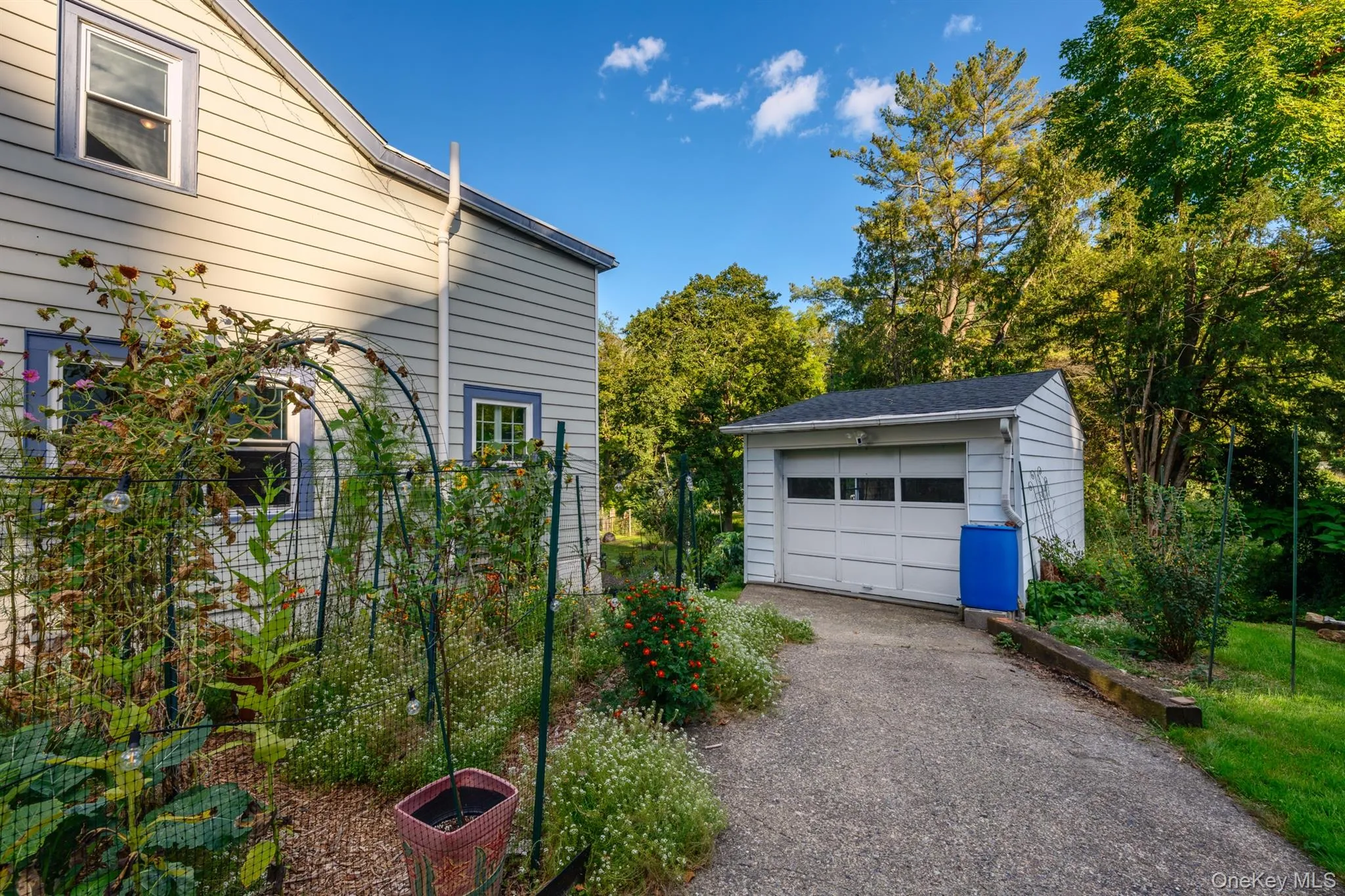 140 Linderman Avenue, Kingston, NY, 3 Bedrooms Bedrooms, 7 Rooms Rooms,1 BathroomBathrooms,Residential,For Rent,Linderman,0,1053327 140 Linderman Avenue, Kingston, NY, 3 Bedrooms Bedrooms, 7 Rooms Rooms,1 BathroomBathrooms,Residential,For Rent,Linderman,0,1053327