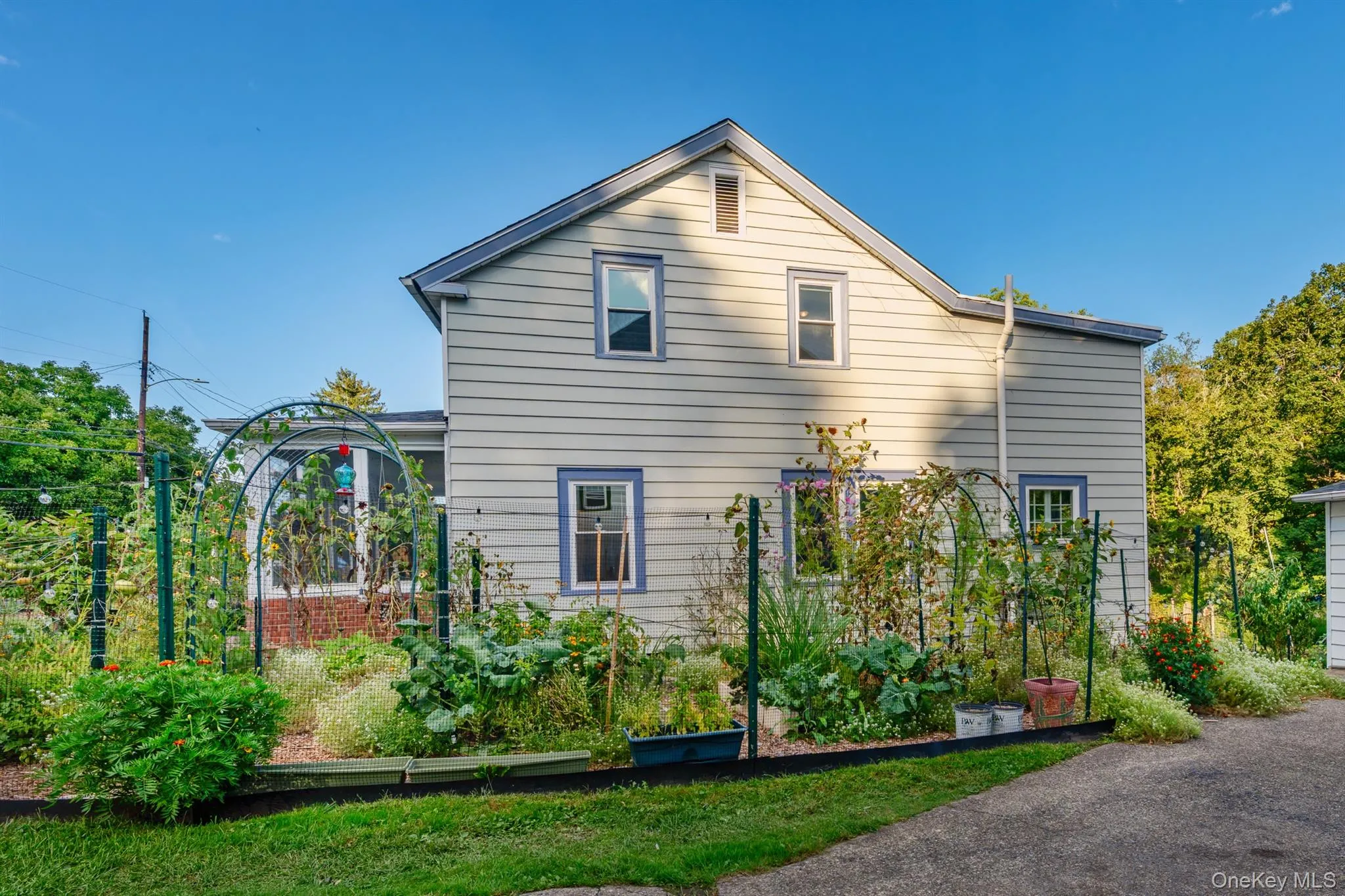 140 Linderman Avenue, Kingston, NY, 3 Bedrooms Bedrooms, 7 Rooms Rooms,1 BathroomBathrooms,Residential,For Rent,Linderman,0,1053327 140 Linderman Avenue, Kingston, NY, 3 Bedrooms Bedrooms, 7 Rooms Rooms,1 BathroomBathrooms,Residential,For Rent,Linderman,0,1053327